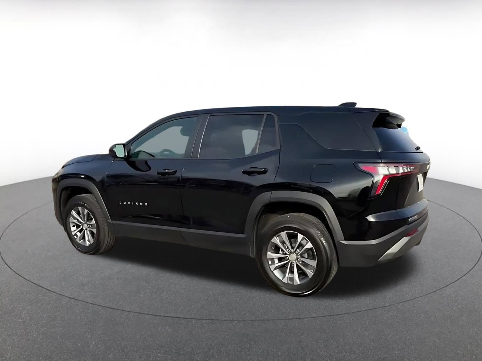 Thumbnail: 2025 Chevrolet Equinox - 10