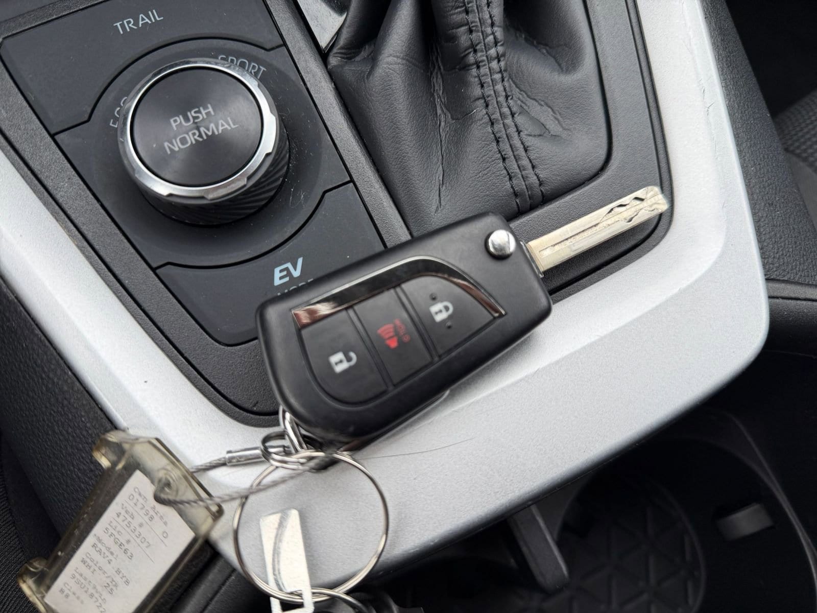 Thumbnail: 2025 Toyota RAV4 - 22