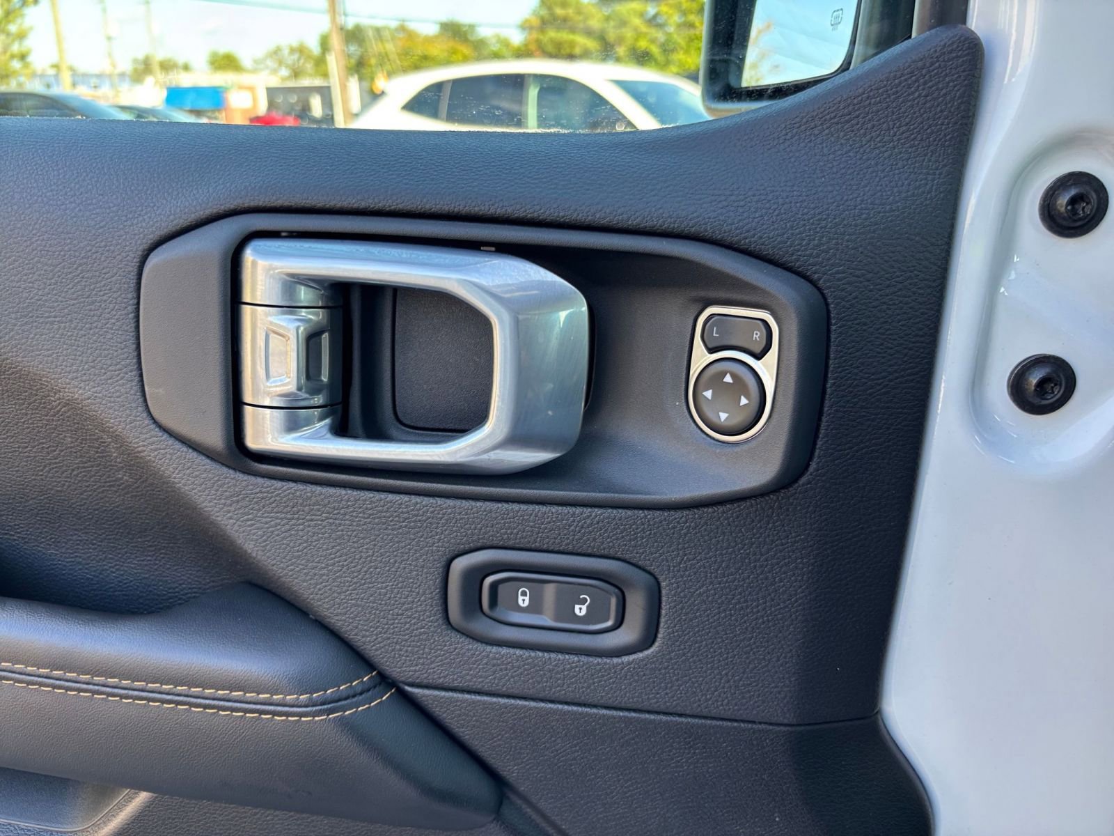 Thumbnail: 2025 Jeep Wrangler - 20