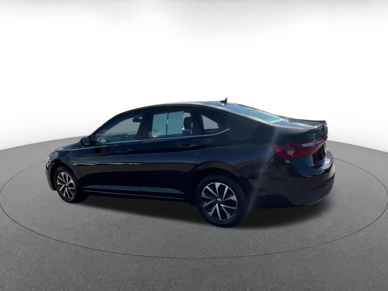 Thumbnail: 2025 Volkswagen Jetta - 10