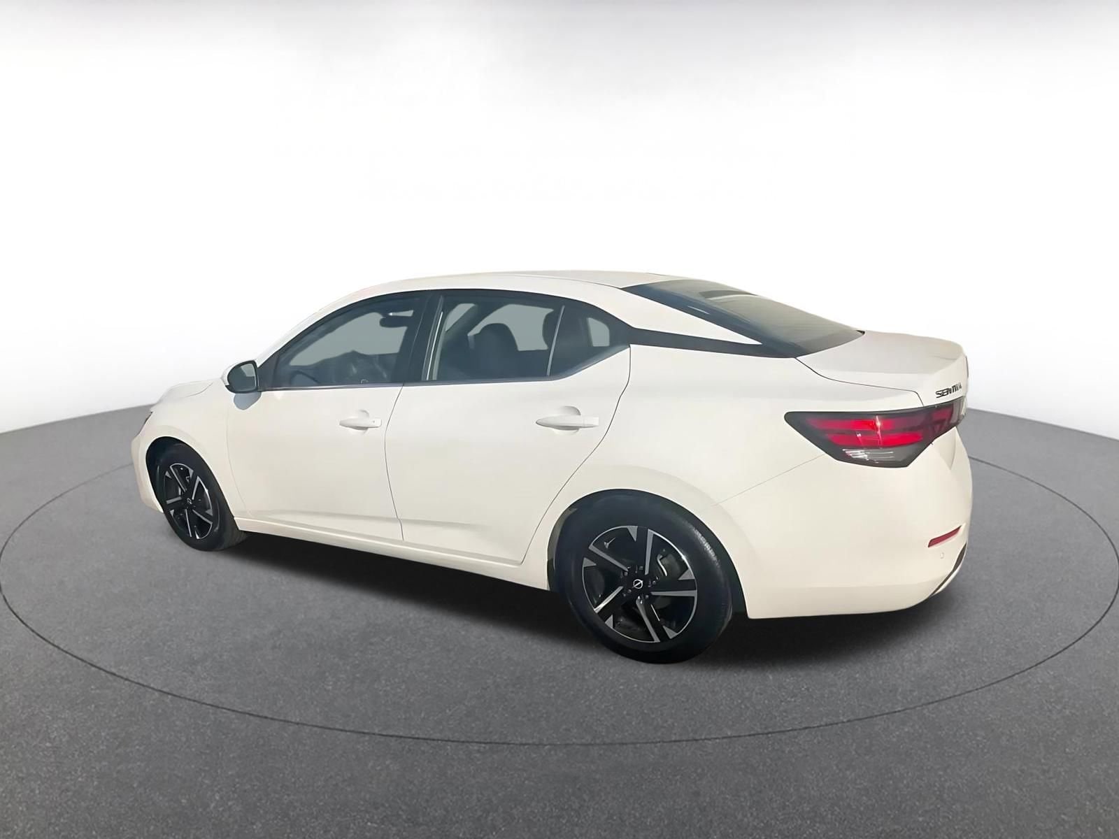 Thumbnail: 2025 Nissan Sentra - 10