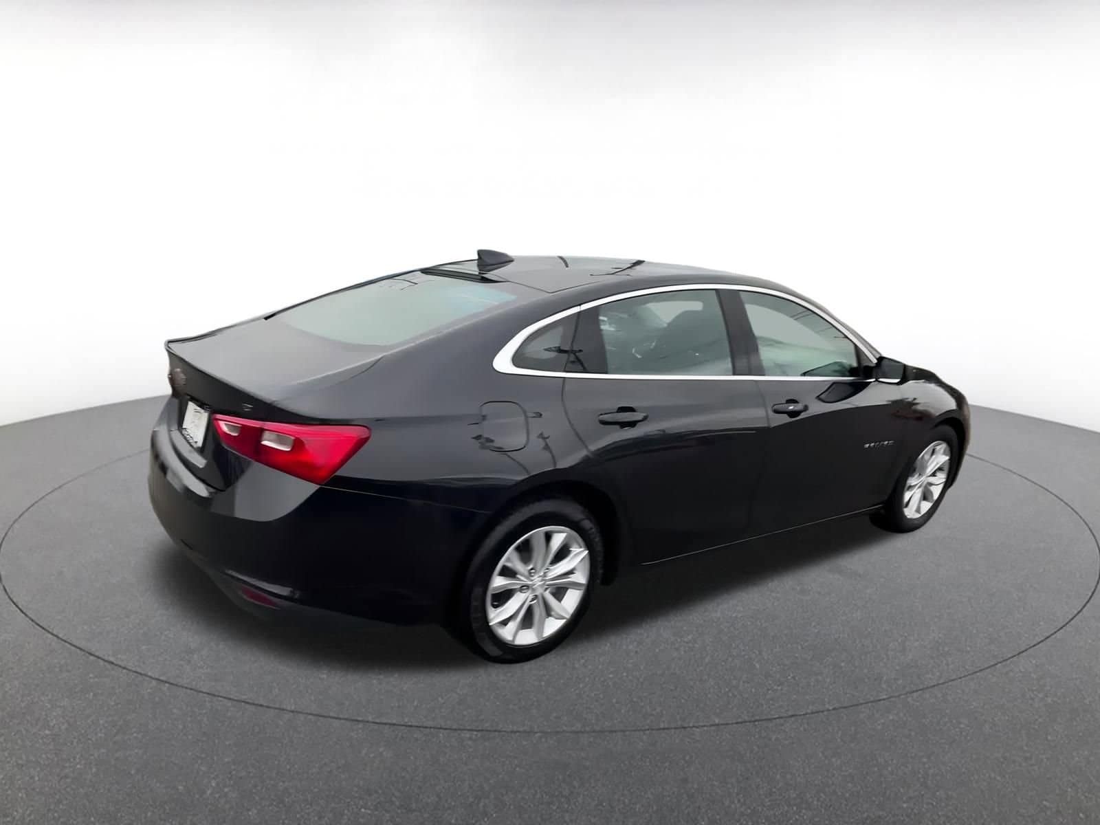 Thumbnail: 2023 Chevrolet Malibu - 15