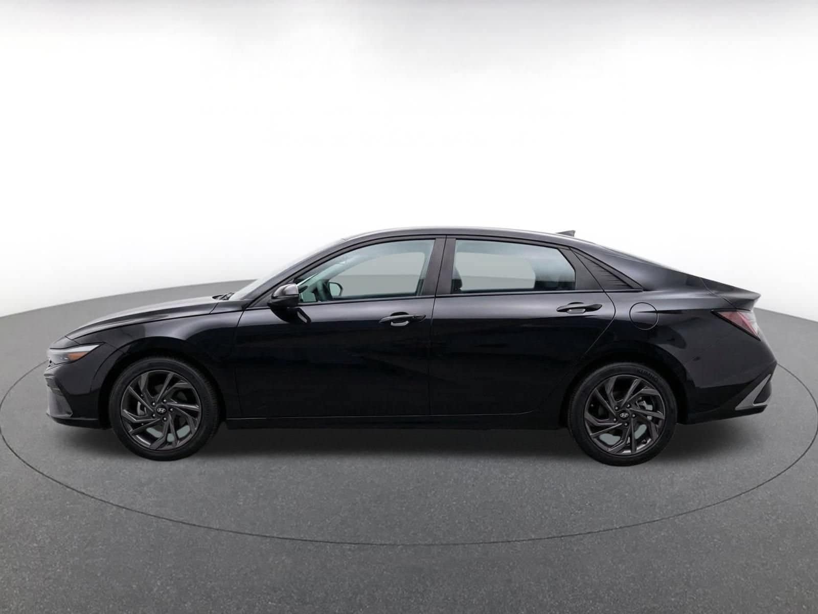 Thumbnail: 2026 Hyundai Elantra - 4