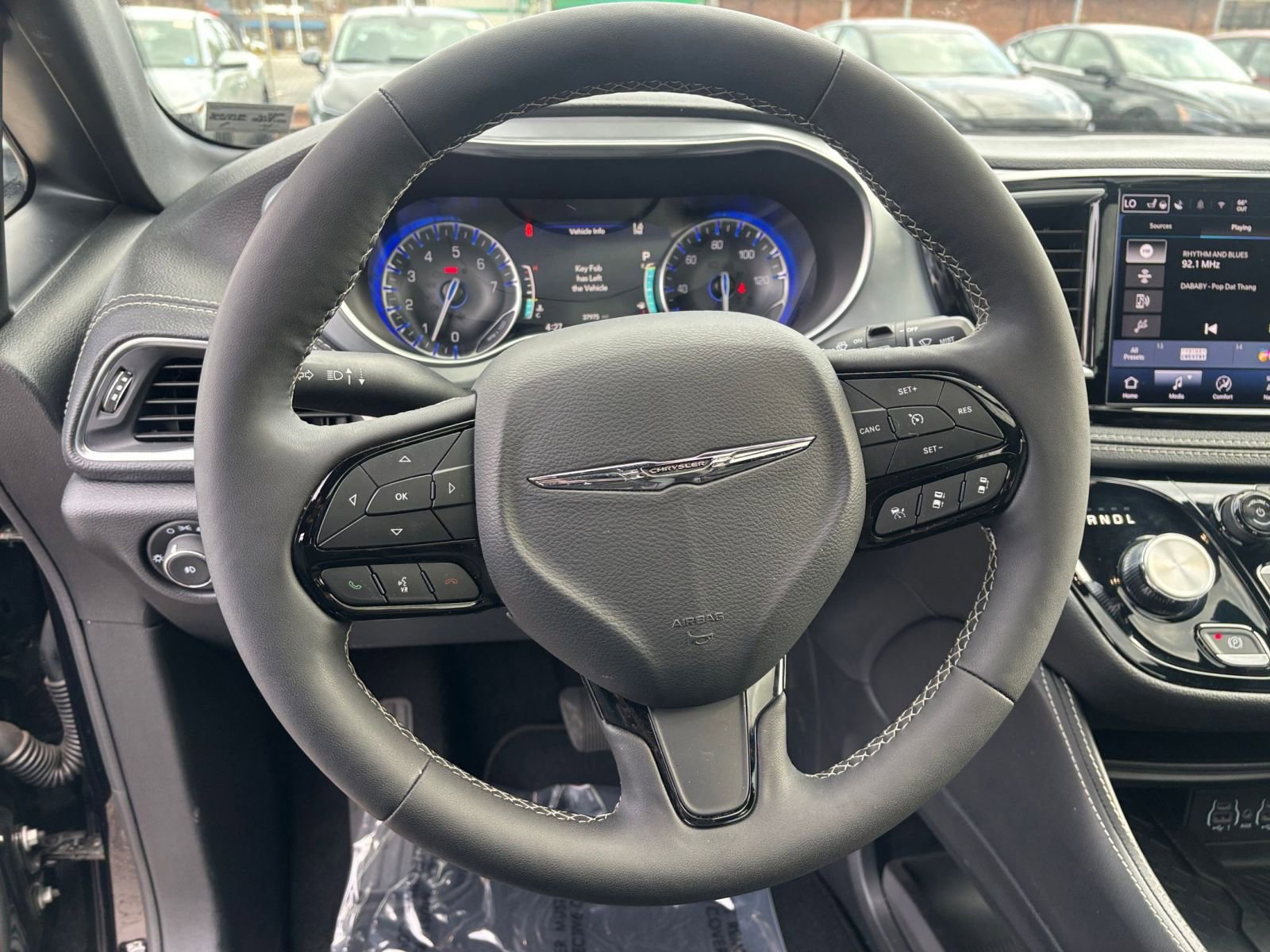 Thumbnail: 2025 Chrysler Pacifica - 31