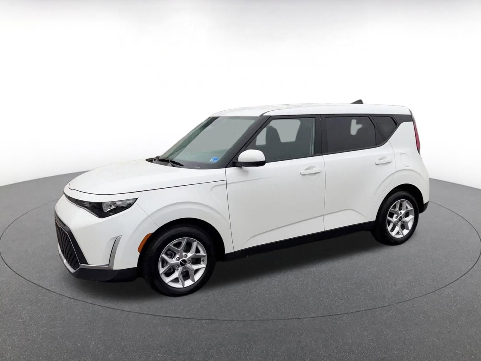 2025 Kia Soul LX - Photo 8
