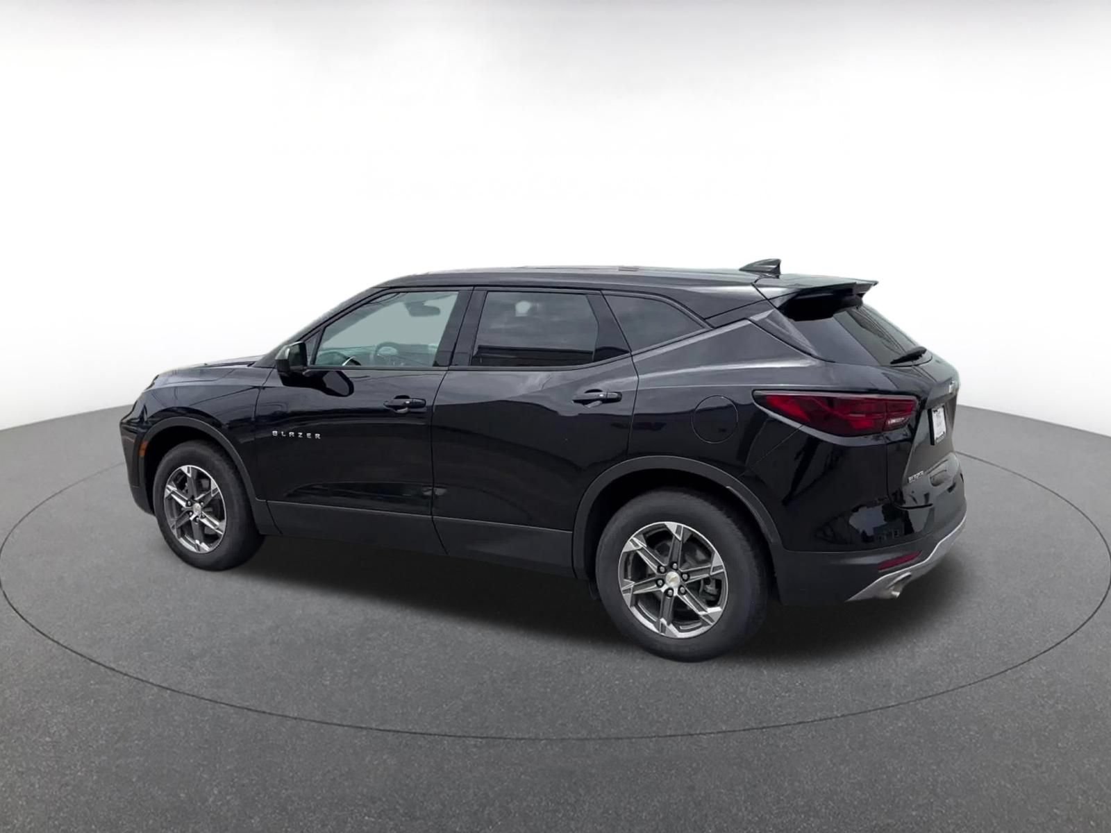 Thumbnail: 2025 Chevrolet Blazer - 10