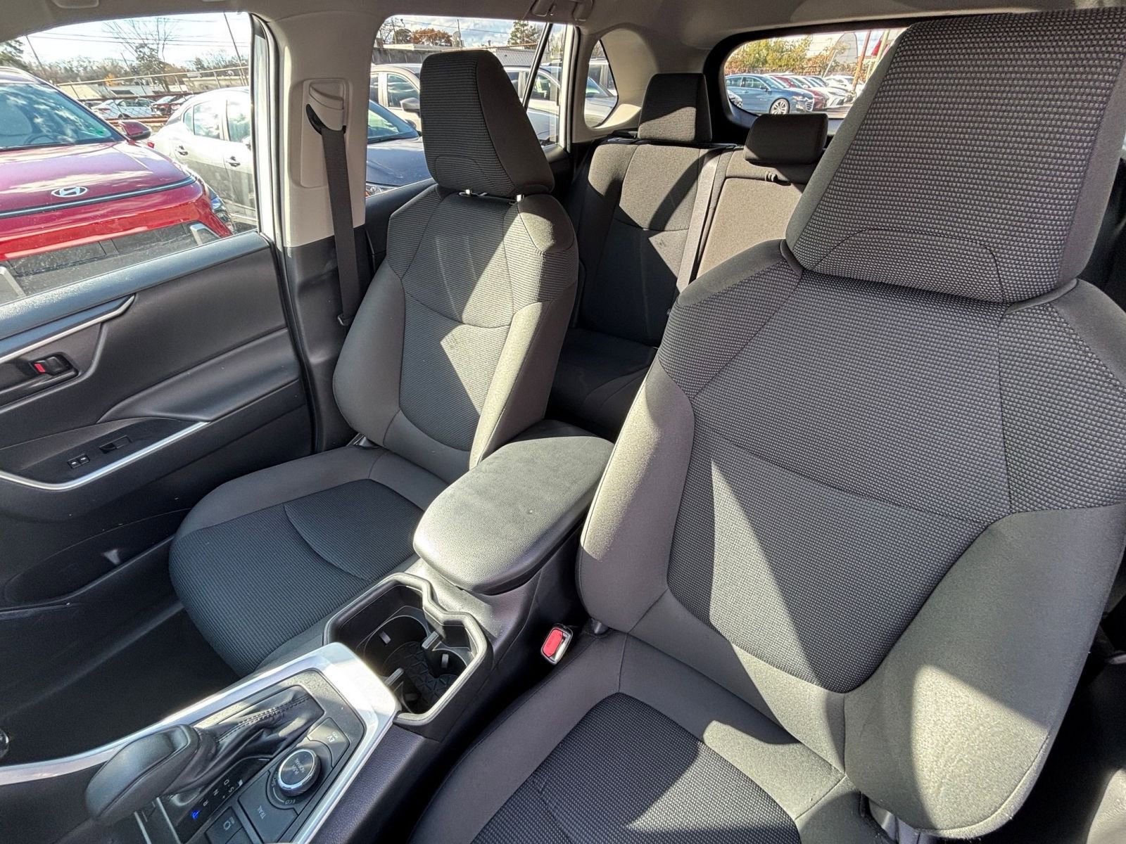 Thumbnail: 2025 Toyota RAV4 - 35