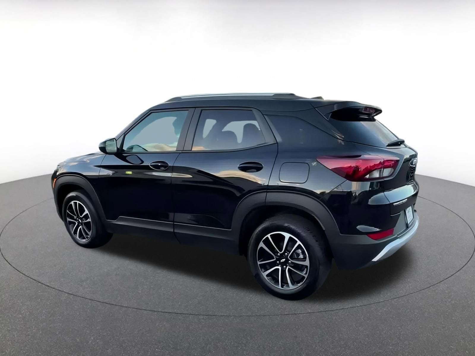 Thumbnail: 2025 Chevrolet TrailBlazer - 10