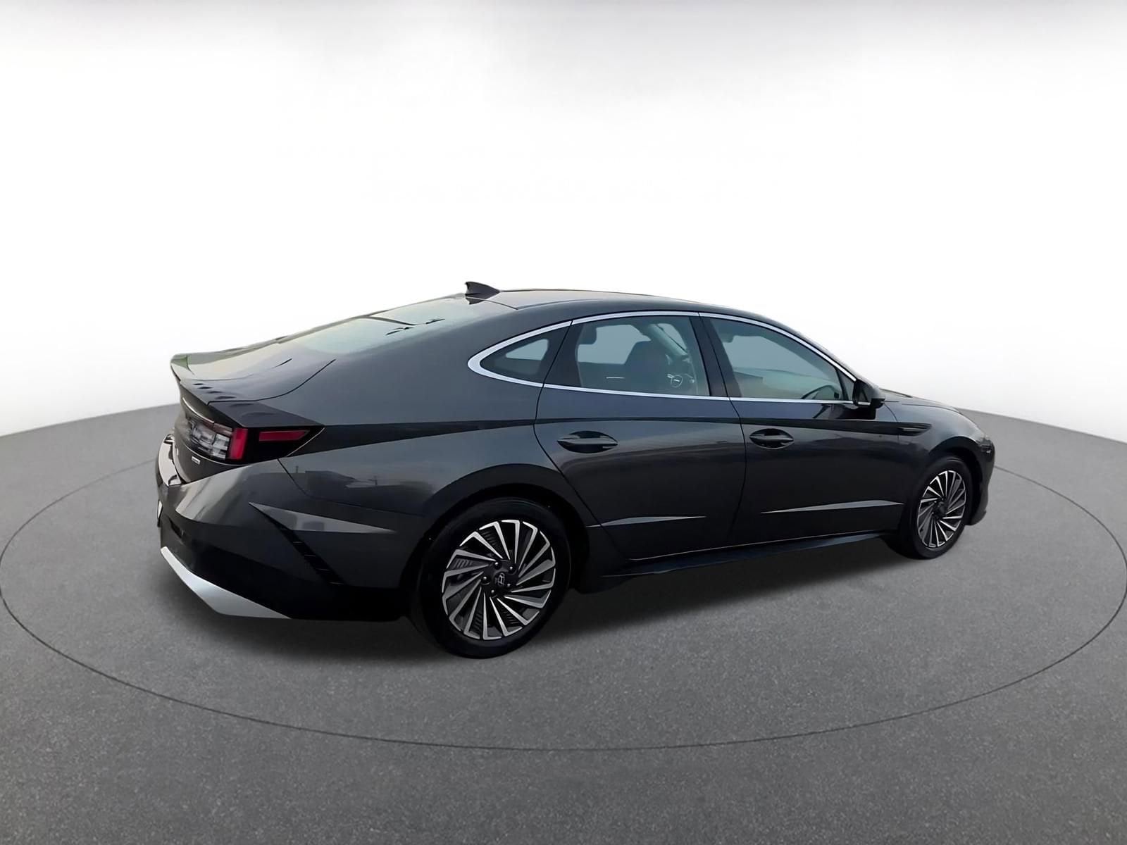 Thumbnail: 2025 Hyundai Sonata - 15