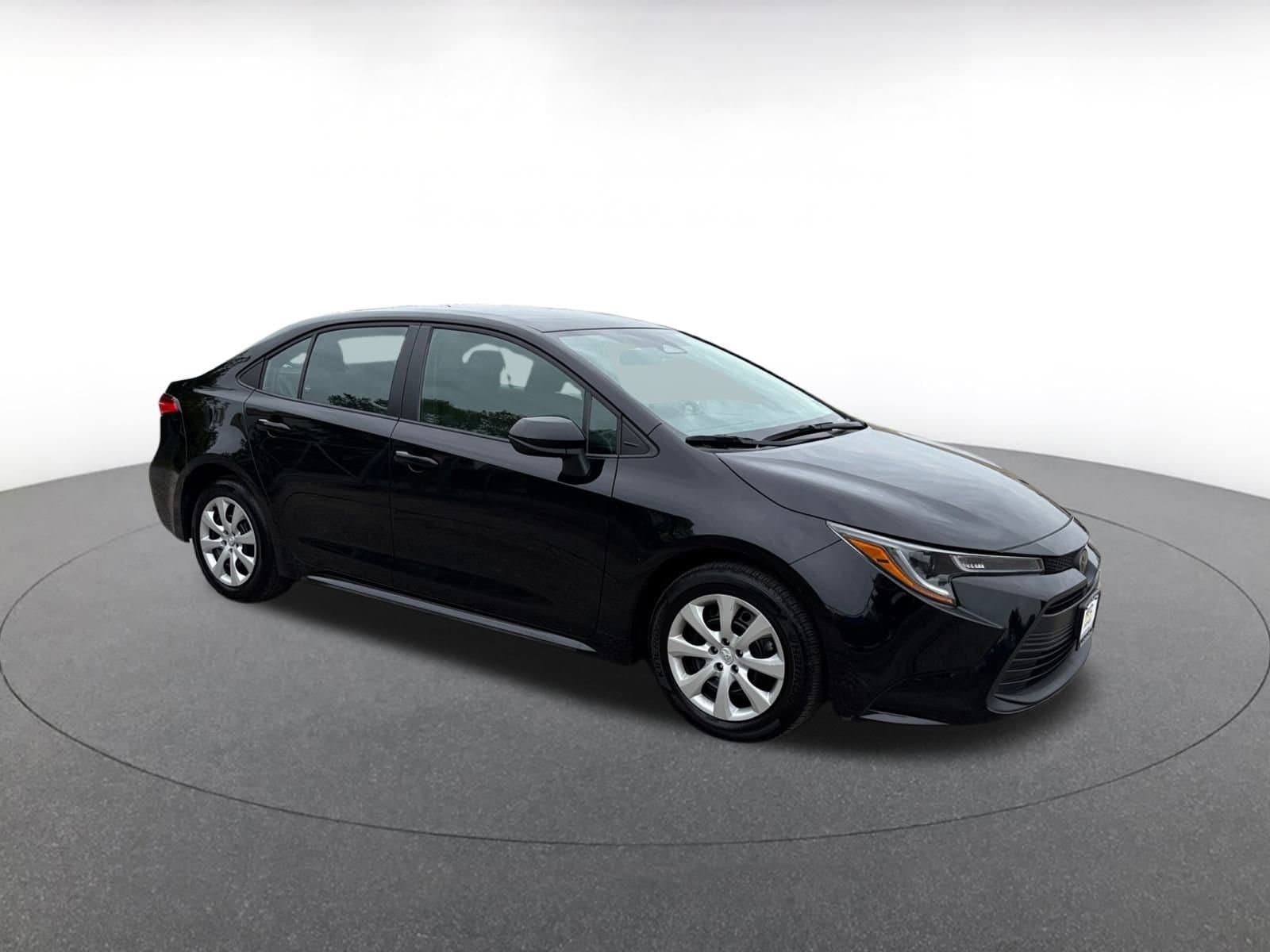 Thumbnail: 2024 Toyota Corolla - 1