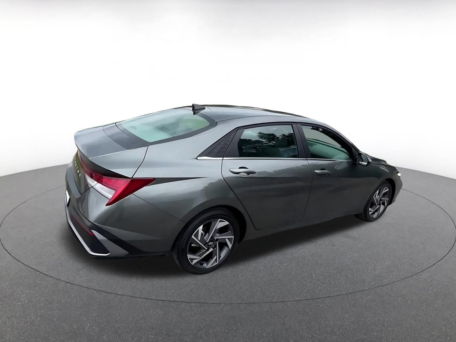 Thumbnail: 2025 Hyundai Elantra - 15