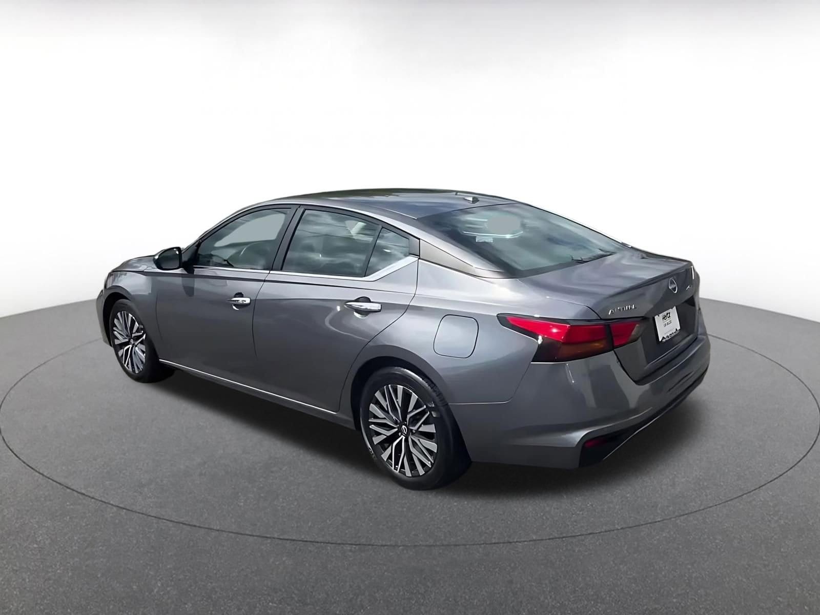 Thumbnail: 2025 Nissan Altima - 10