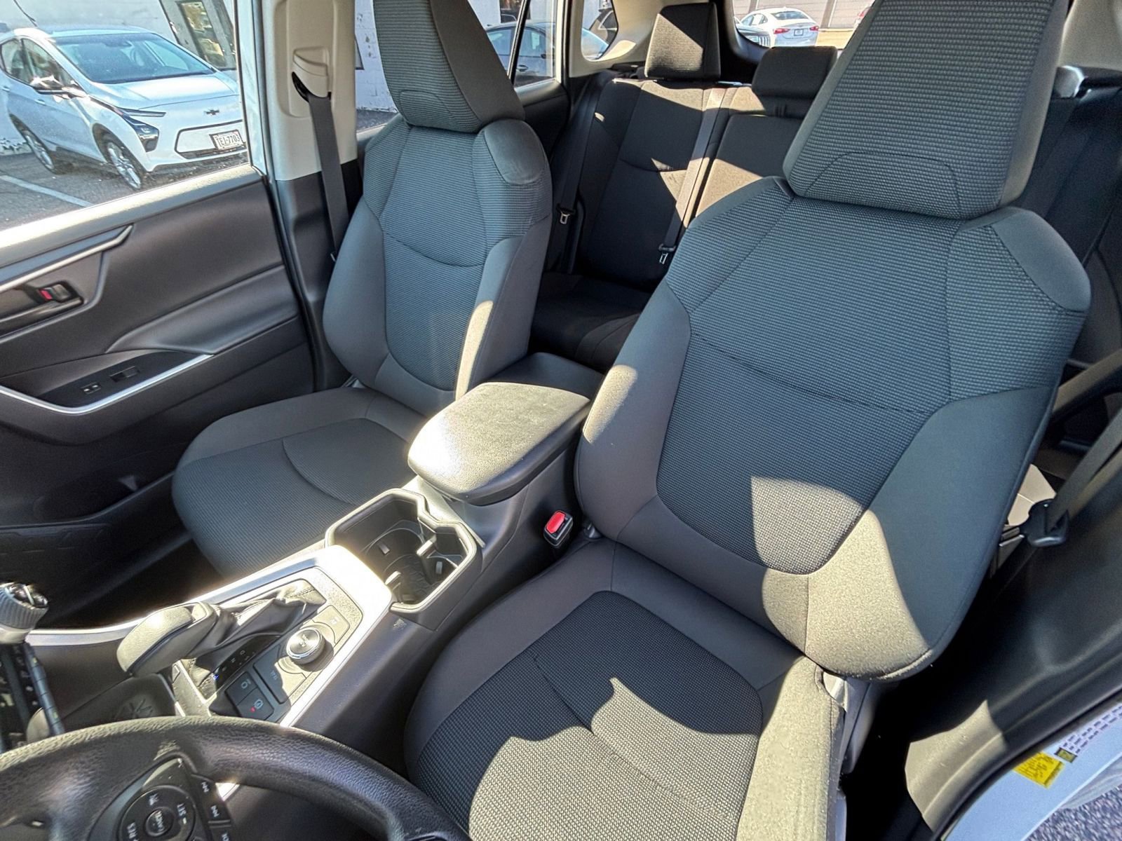 Thumbnail: 2025 Toyota RAV4 - 35