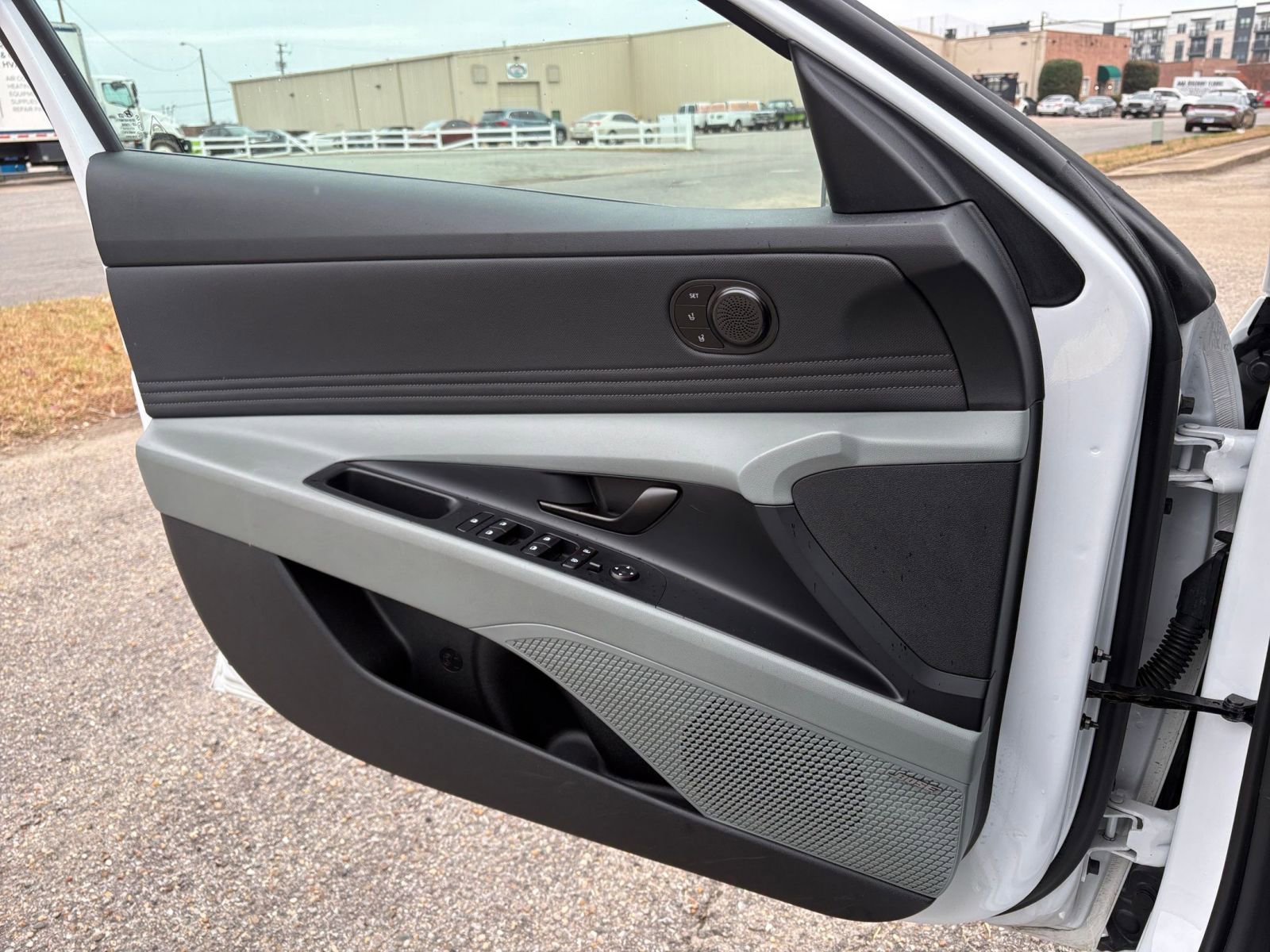 Thumbnail: 2025 Hyundai Elantra - 20