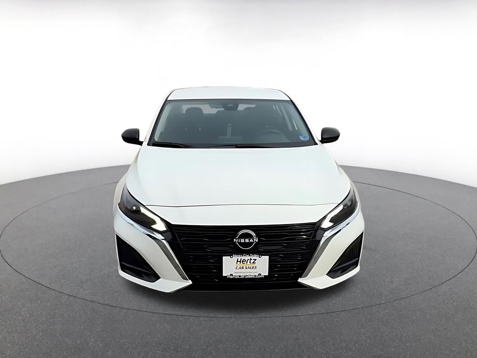 Thumbnail: 2025 Nissan Altima - 4