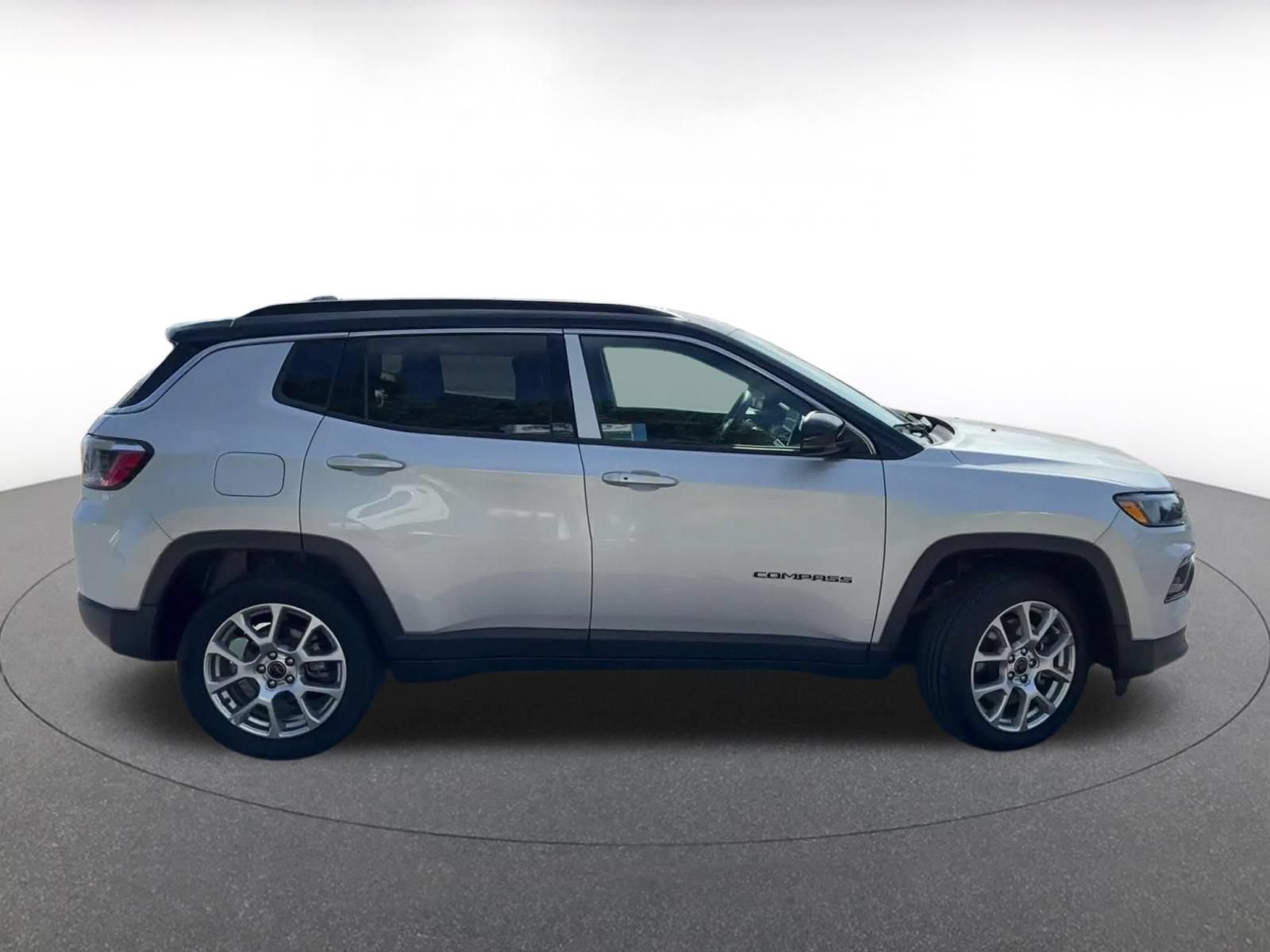 Thumbnail: 2025 Jeep Compass - 15
