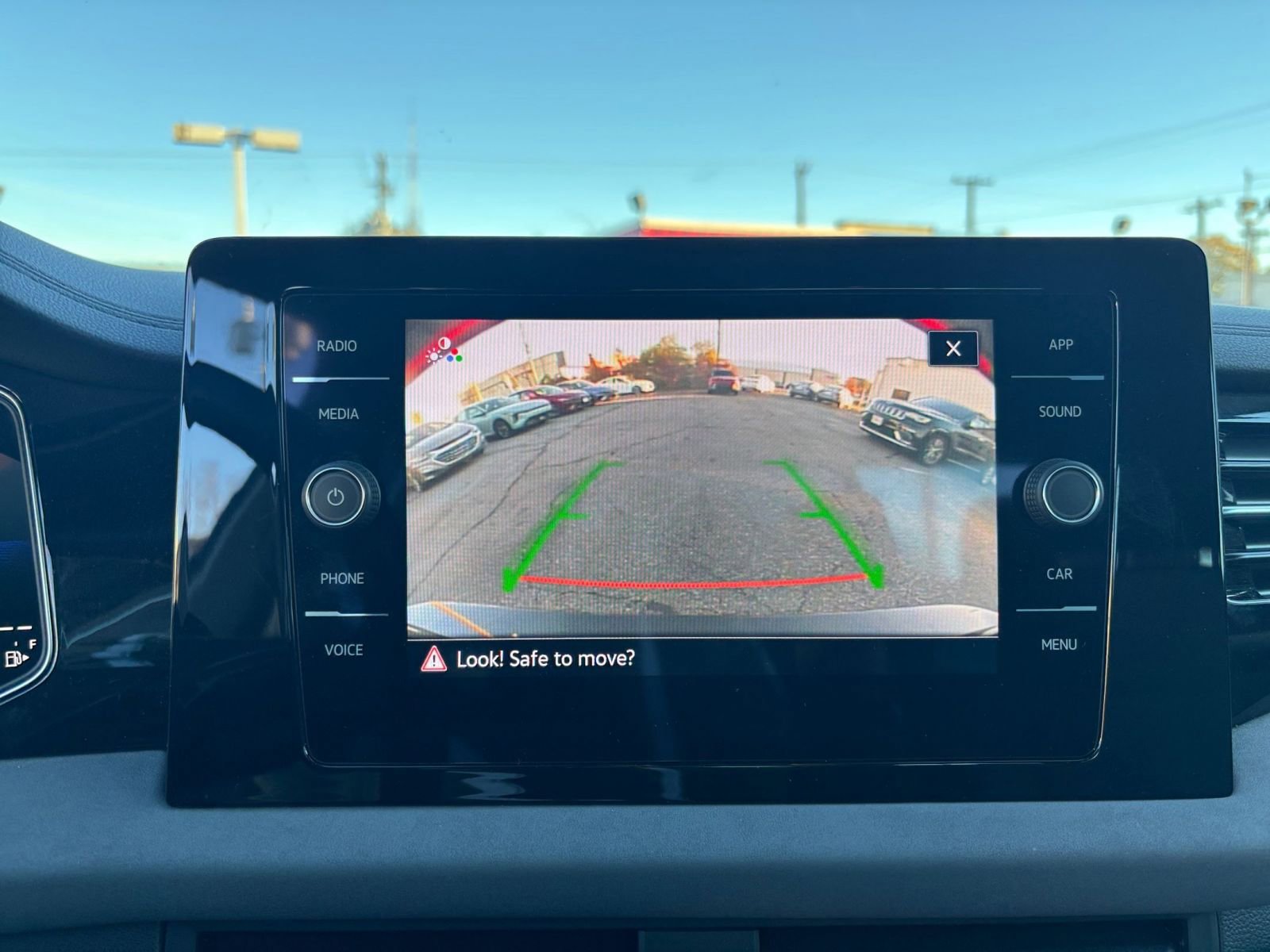 Thumbnail: 2025 Volkswagen Jetta - 17