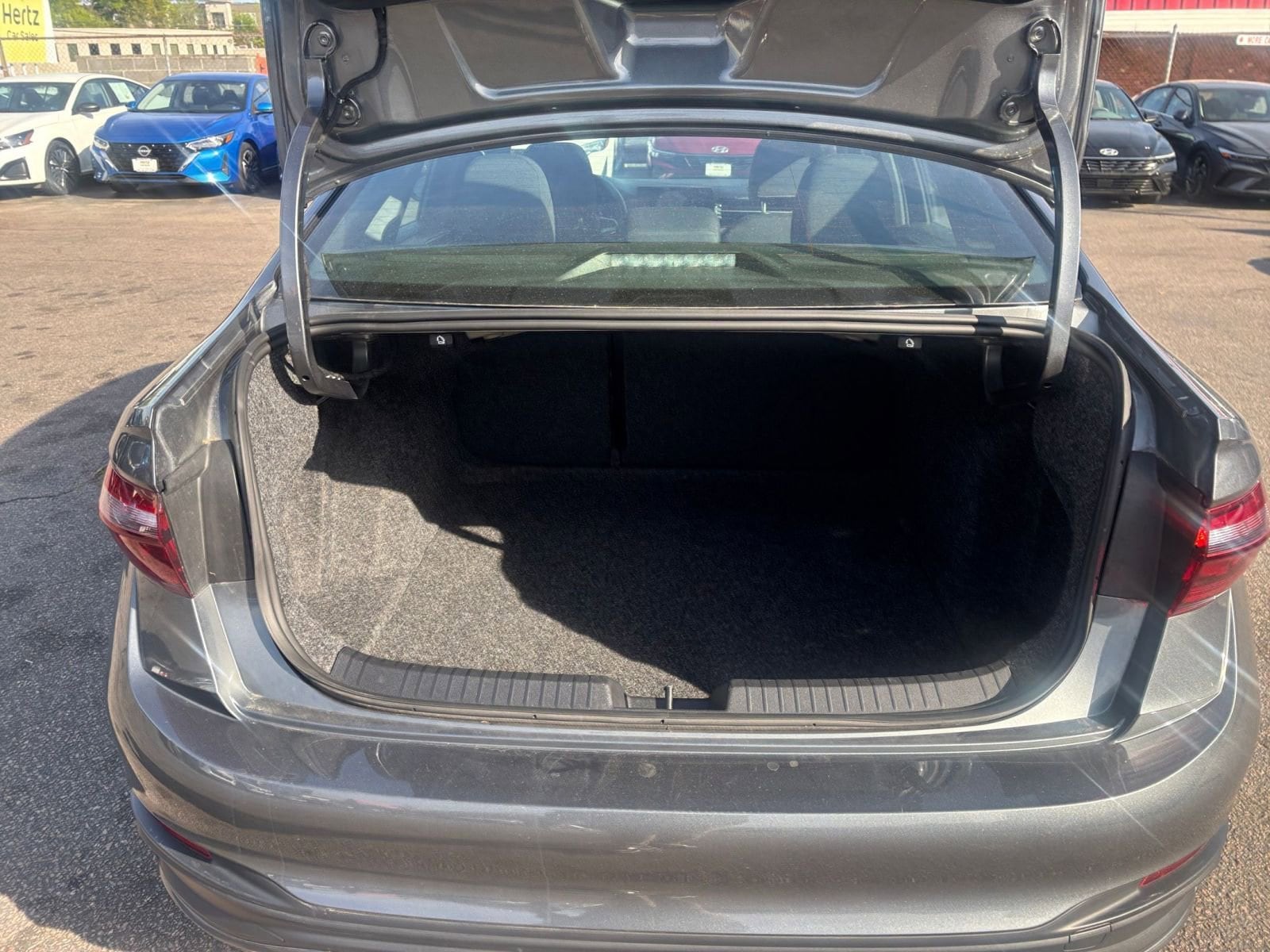 Thumbnail: 2025 Volkswagen Jetta - 31