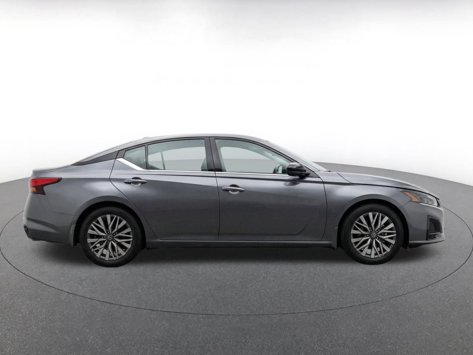 Thumbnail: 2025 Nissan Altima - 11