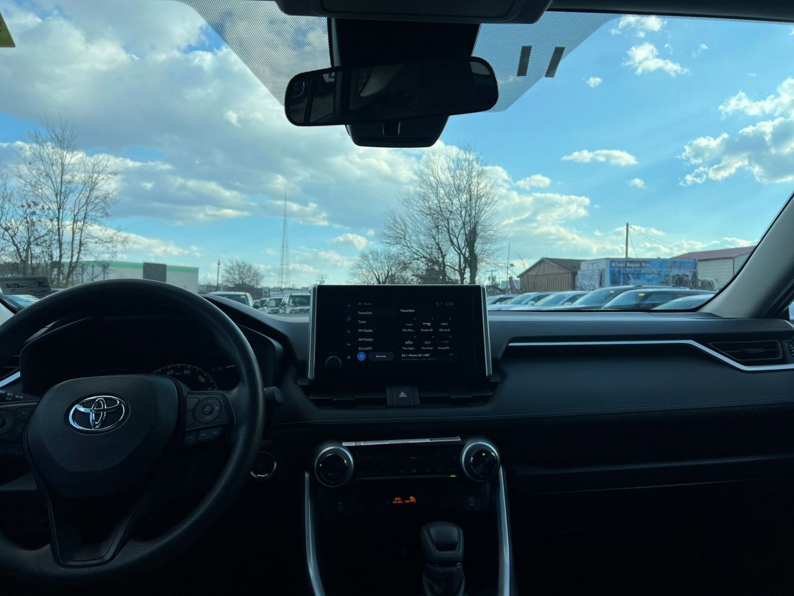 Thumbnail: 2025 Toyota RAV4 - 35