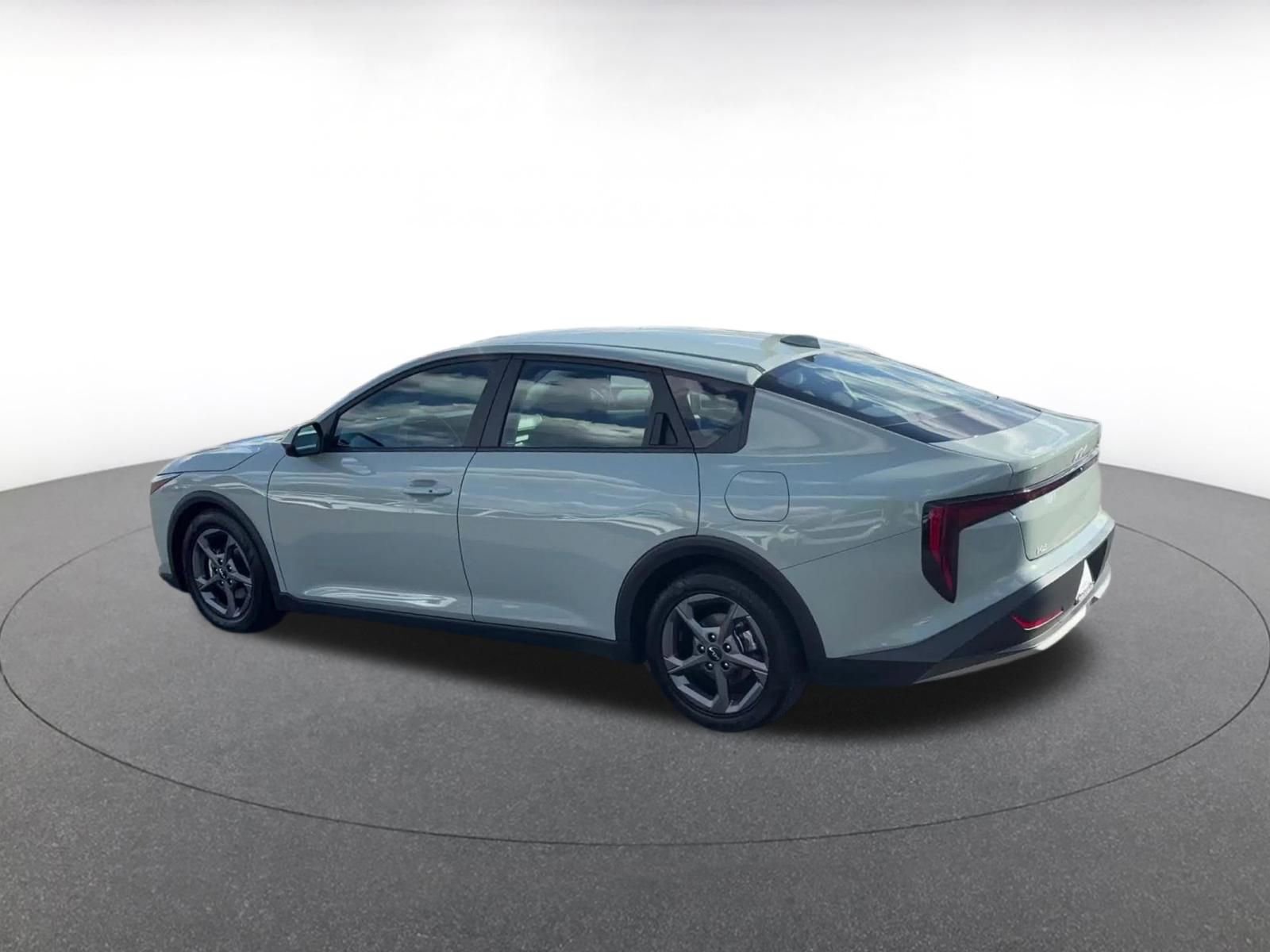 Thumbnail: 2025 Kia K4 - 10