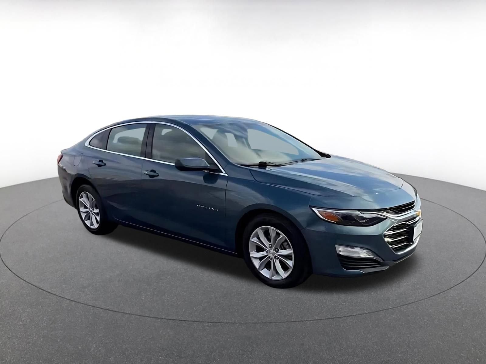 Thumbnail: 2024 Chevrolet Malibu - 2