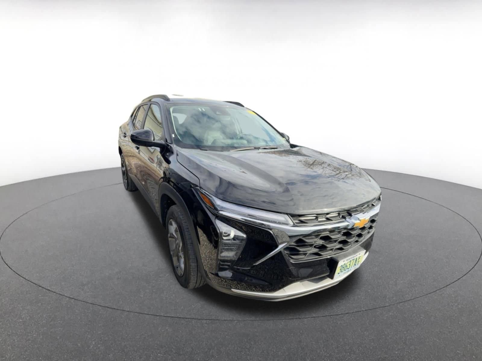 Thumbnail: 2025 Chevrolet Trax - 1