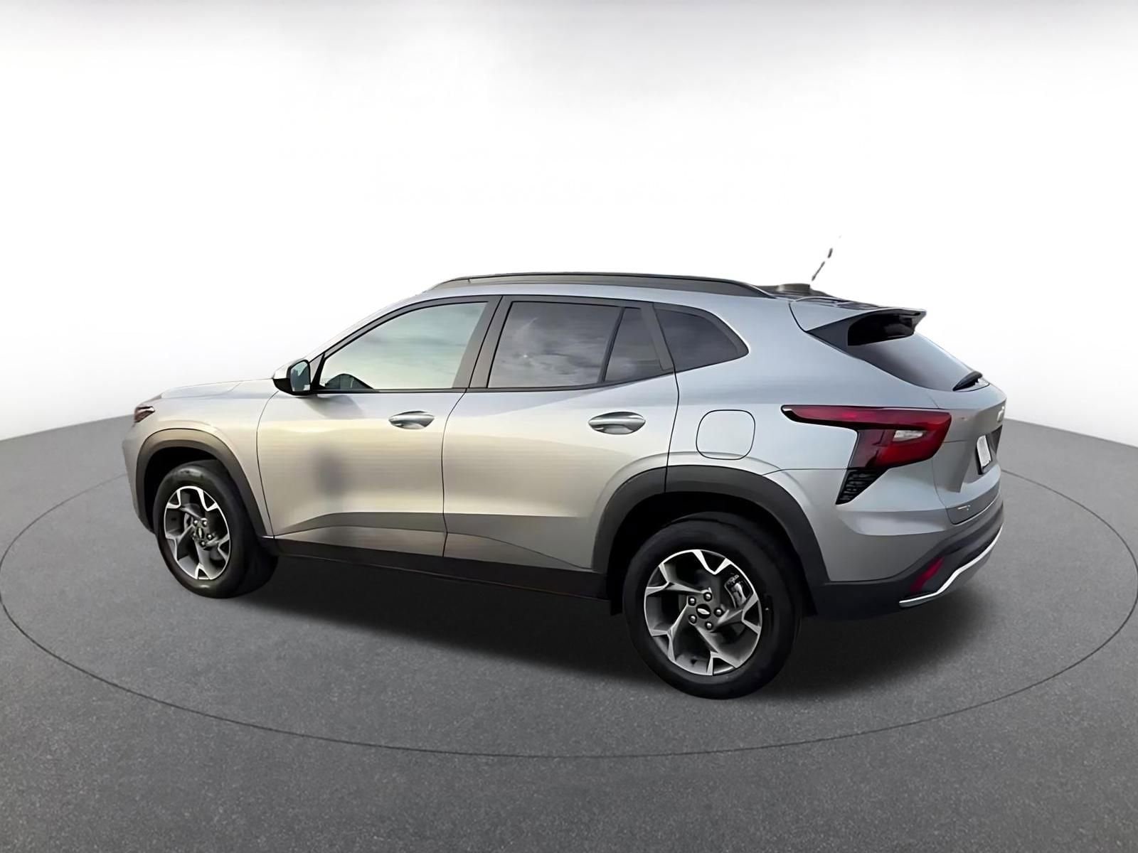 Thumbnail: 2025 Chevrolet Trax - 10