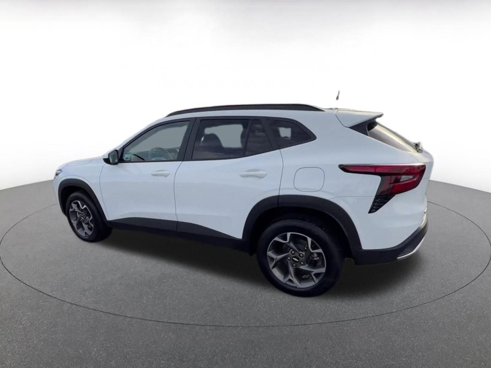 Thumbnail: 2025 Chevrolet Trax - 10