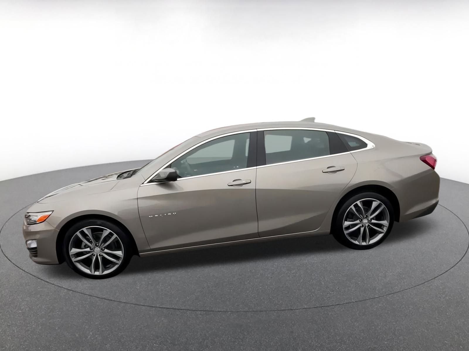 Thumbnail: 2024 Chevrolet Malibu - 9