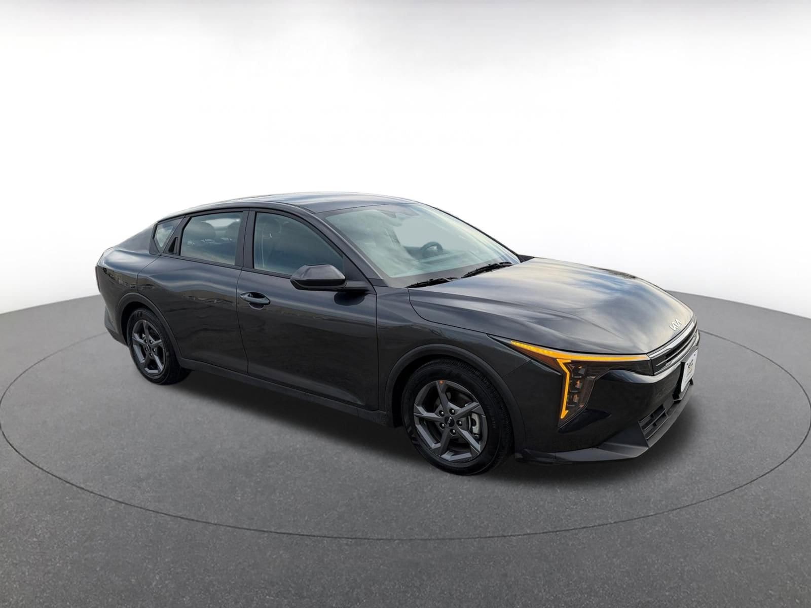 Thumbnail: 2025 Kia K4 - 1