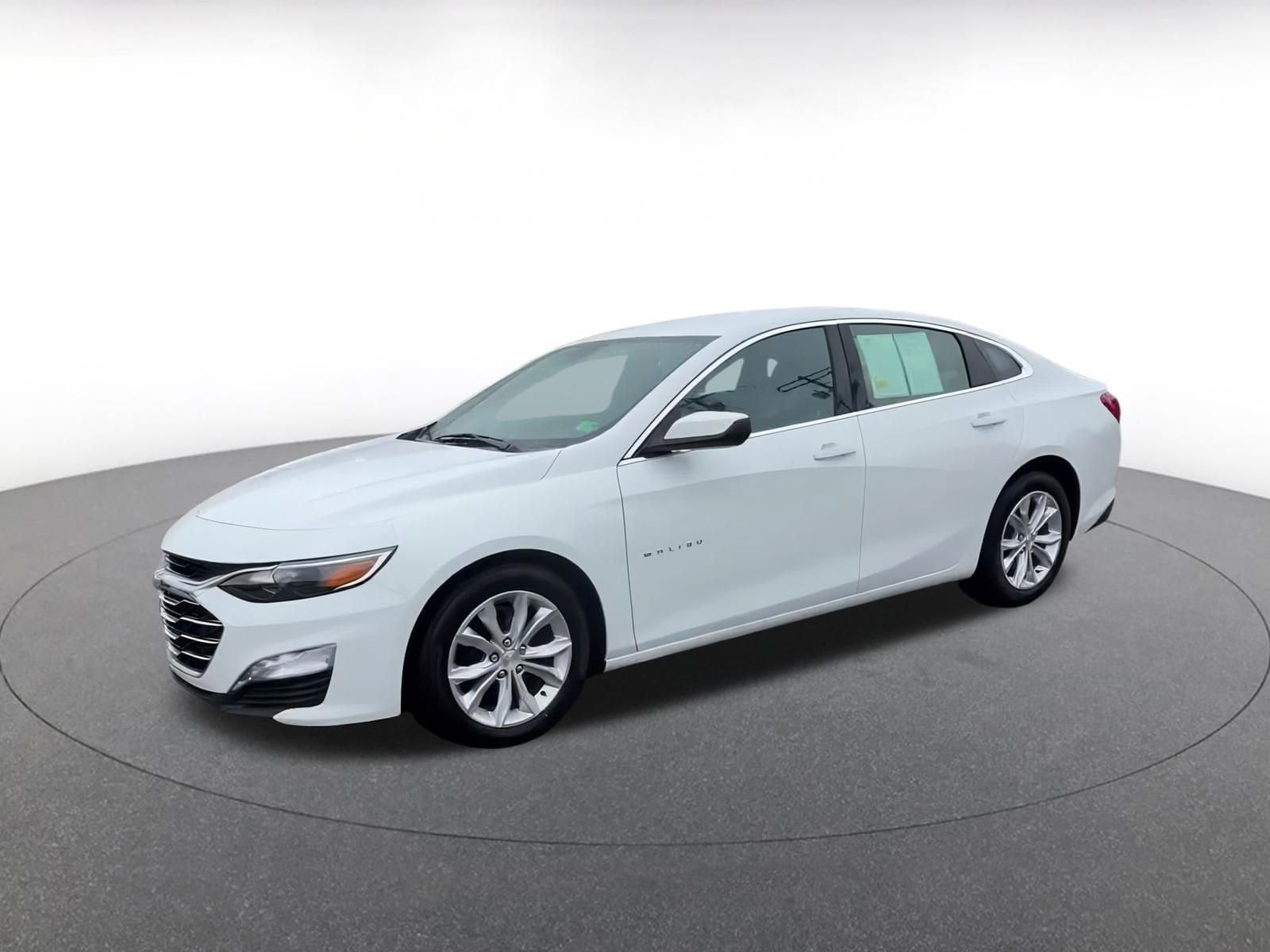 Thumbnail: 2023 Chevrolet Malibu - 8