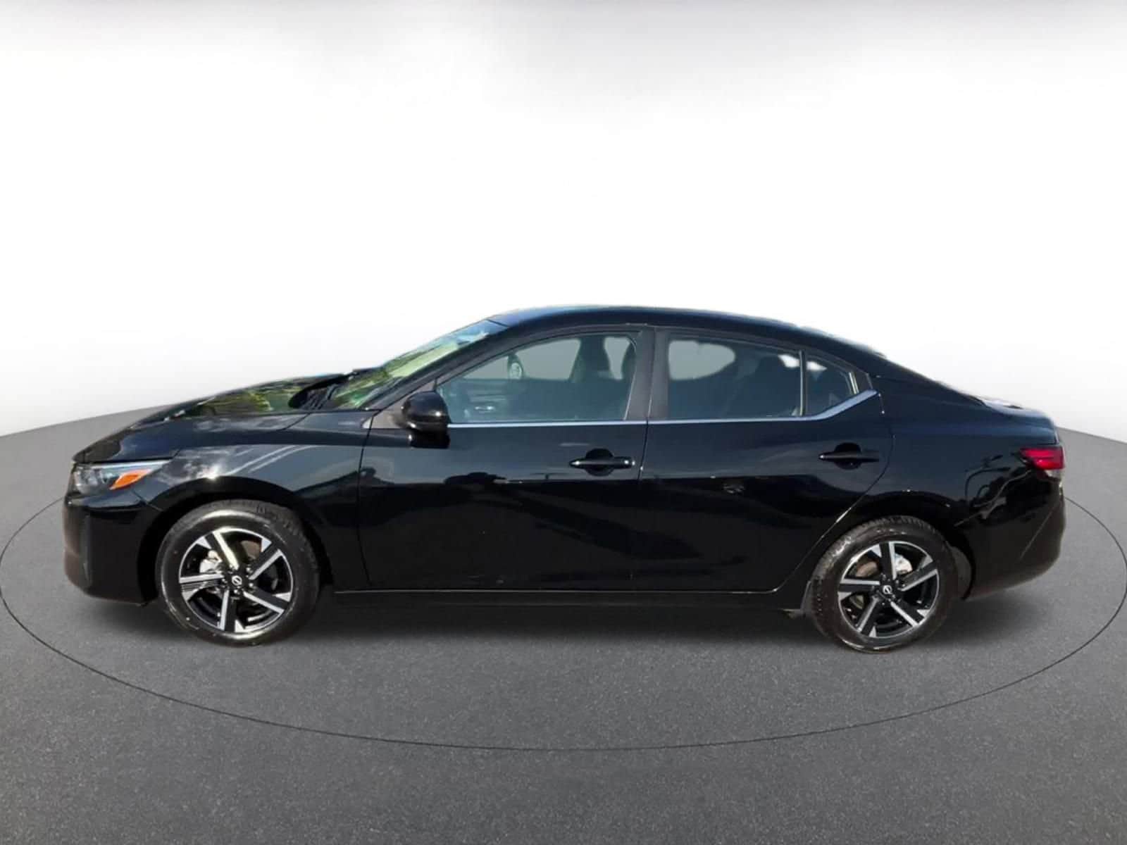 Thumbnail: 2024 Nissan Sentra - 9