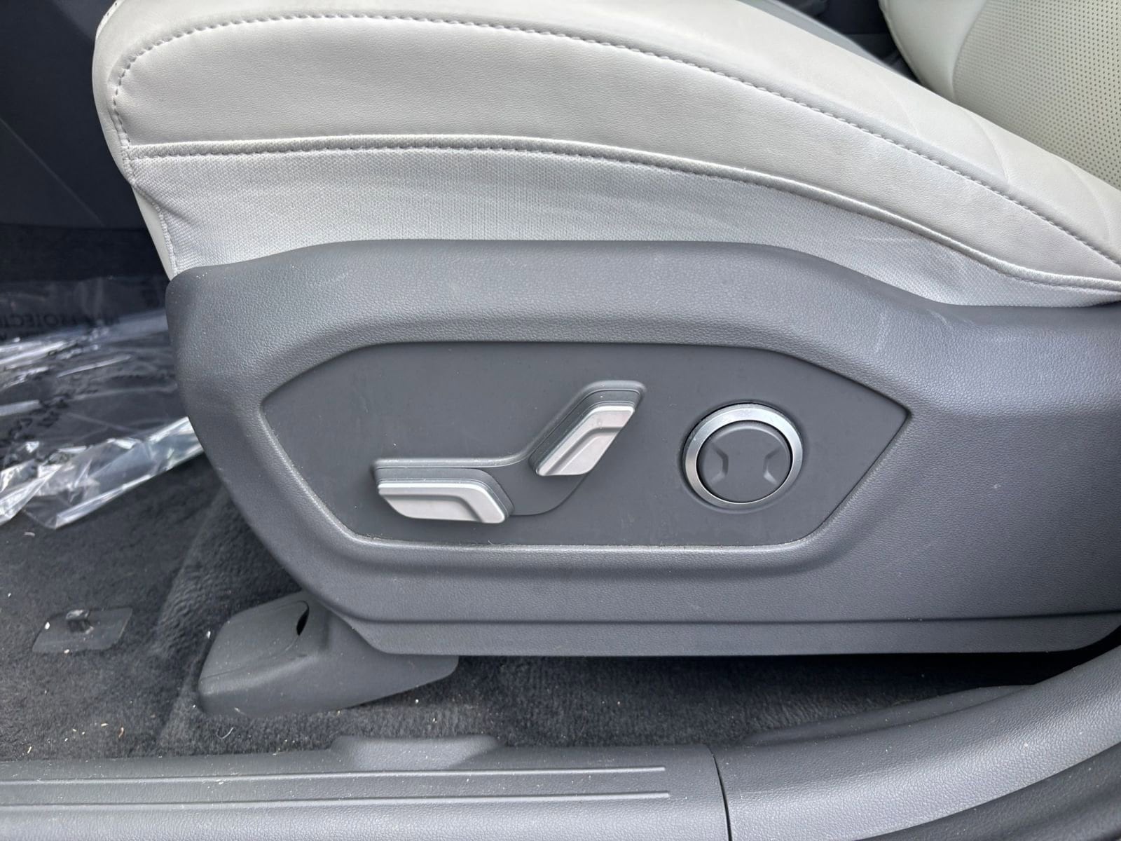 Thumbnail: 2025 Hyundai Santa Fe - 23