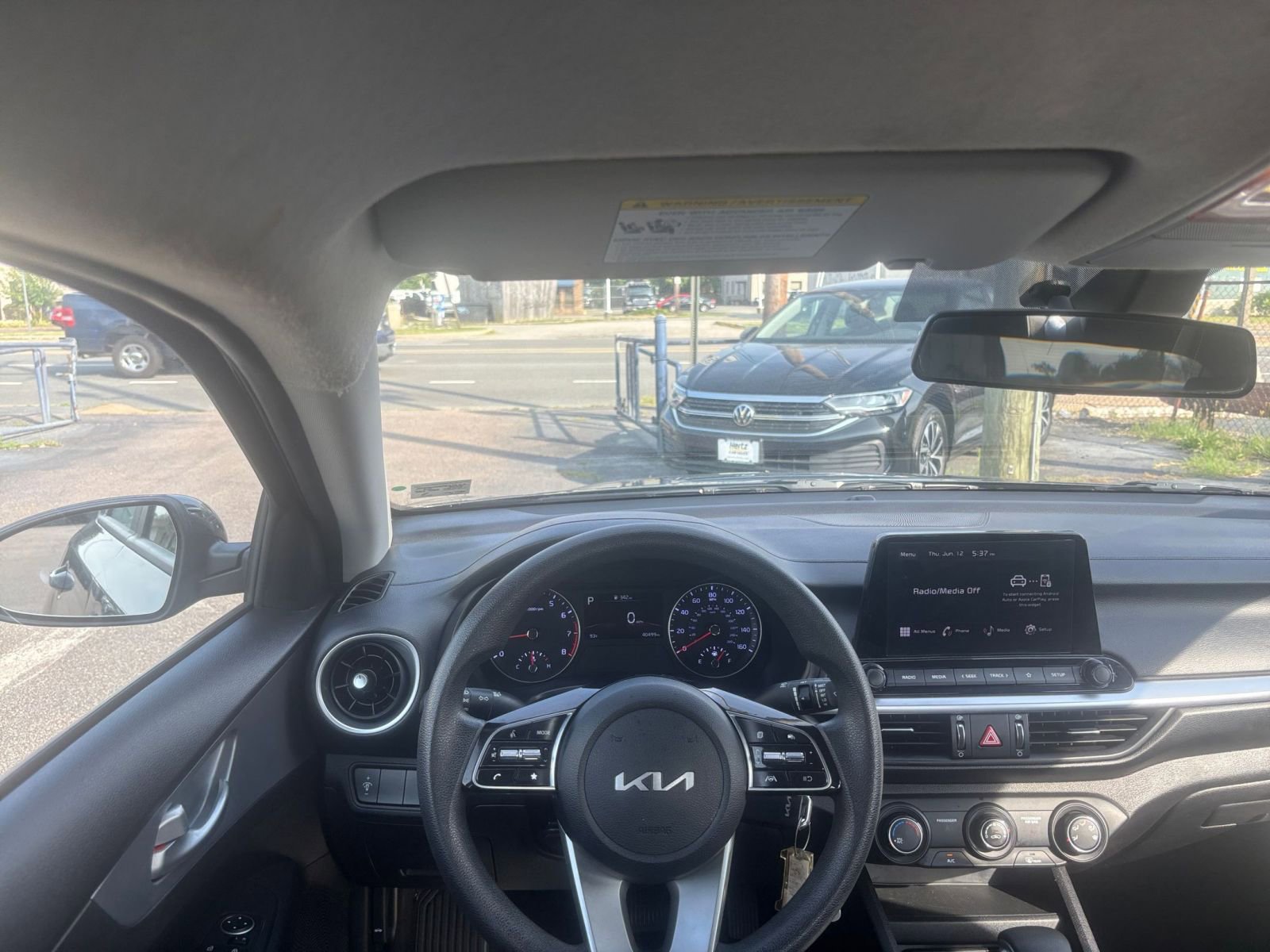 Thumbnail: 2023 Kia Forte - 32