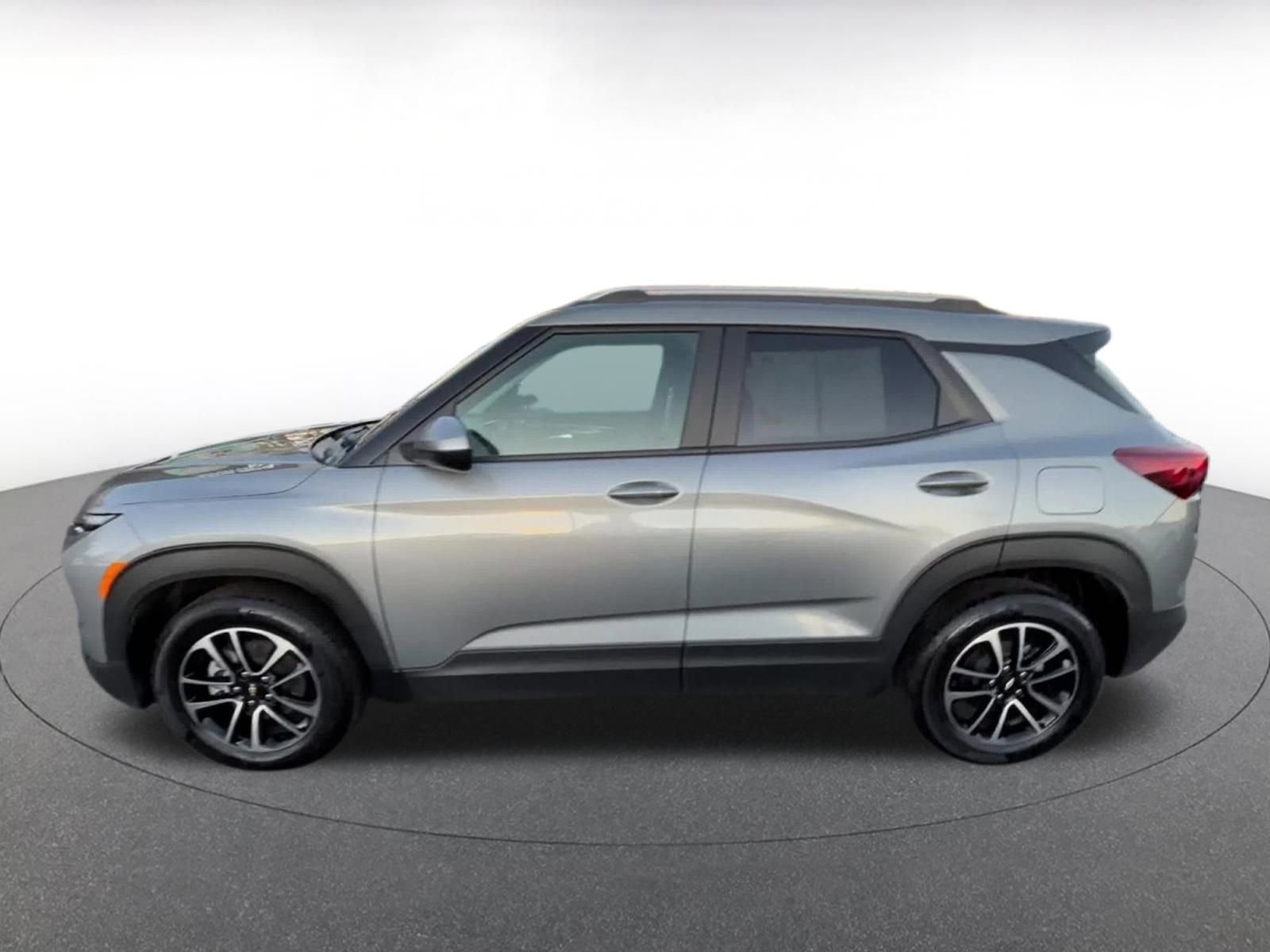 Thumbnail: 2025 Chevrolet TrailBlazer - 9