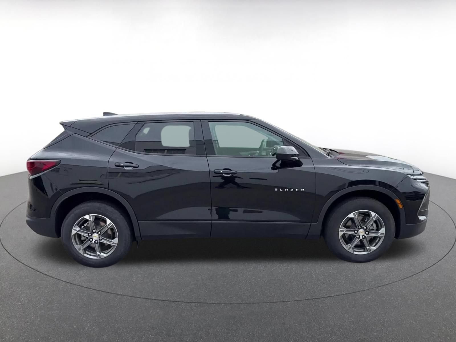 Thumbnail: 2025 Chevrolet Blazer - 16