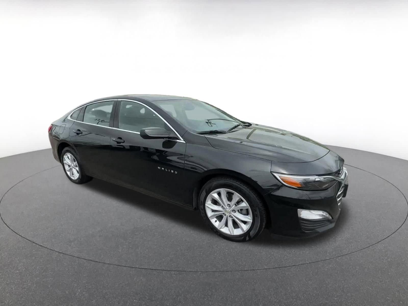 2024 Chevrolet Malibu LT 2