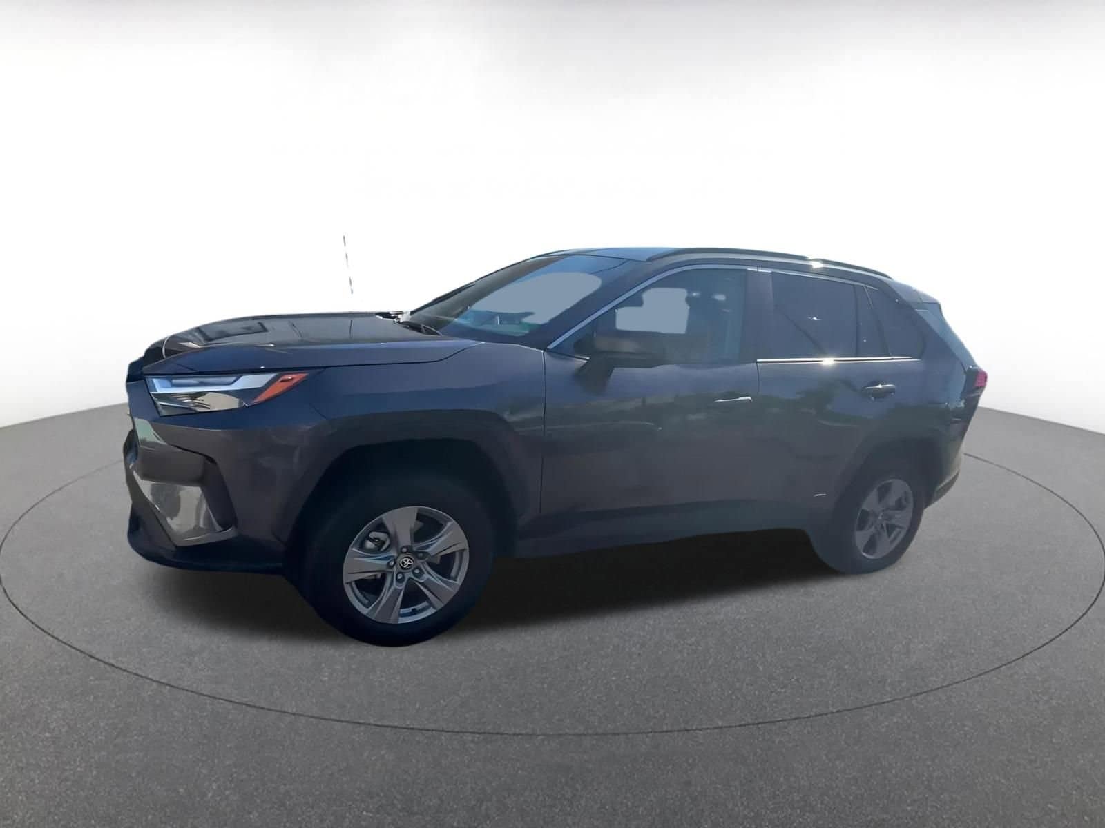 Thumbnail: 2025 Toyota RAV4 - 8