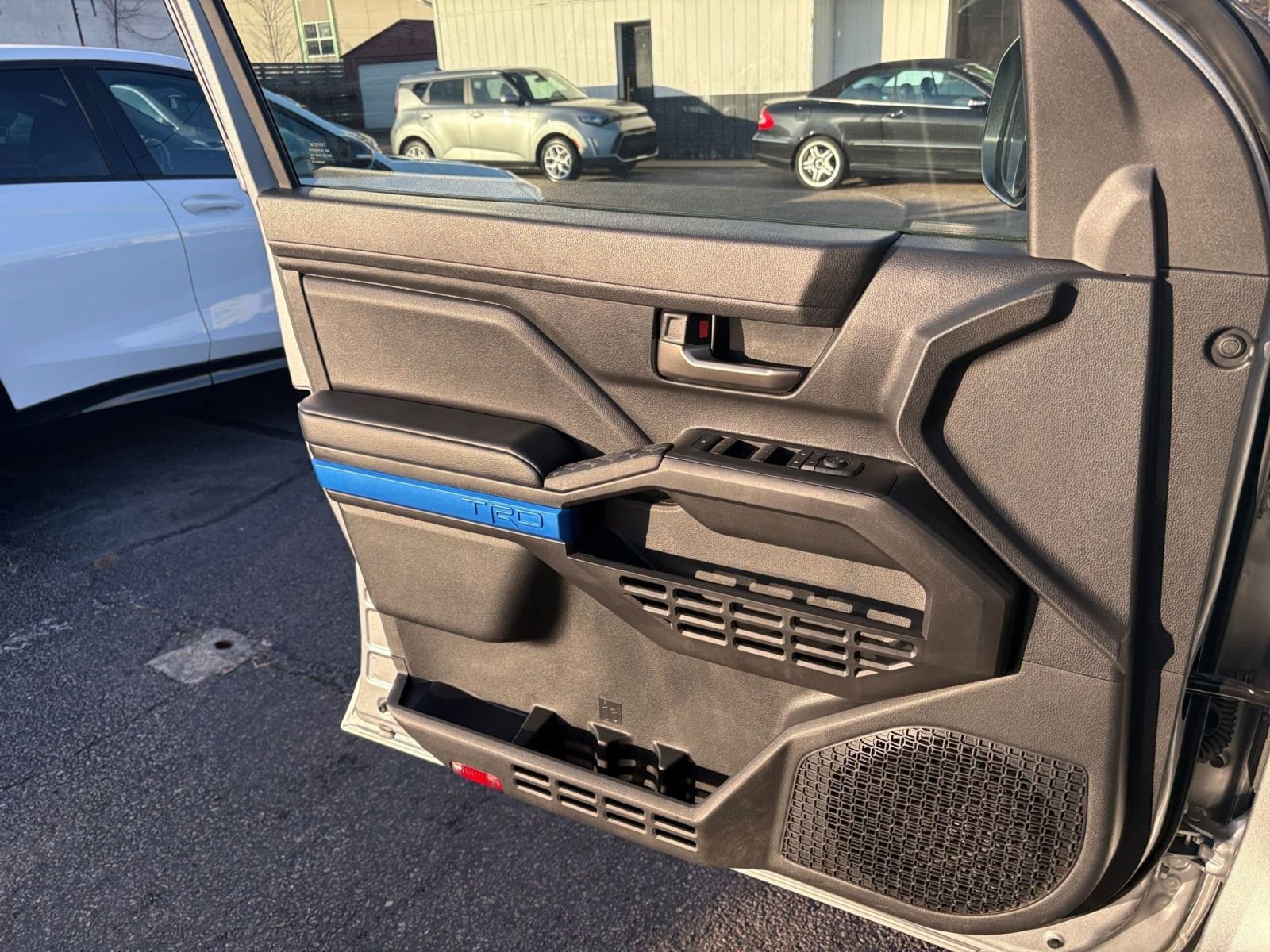 Thumbnail: 2025 Toyota Tacoma - 18