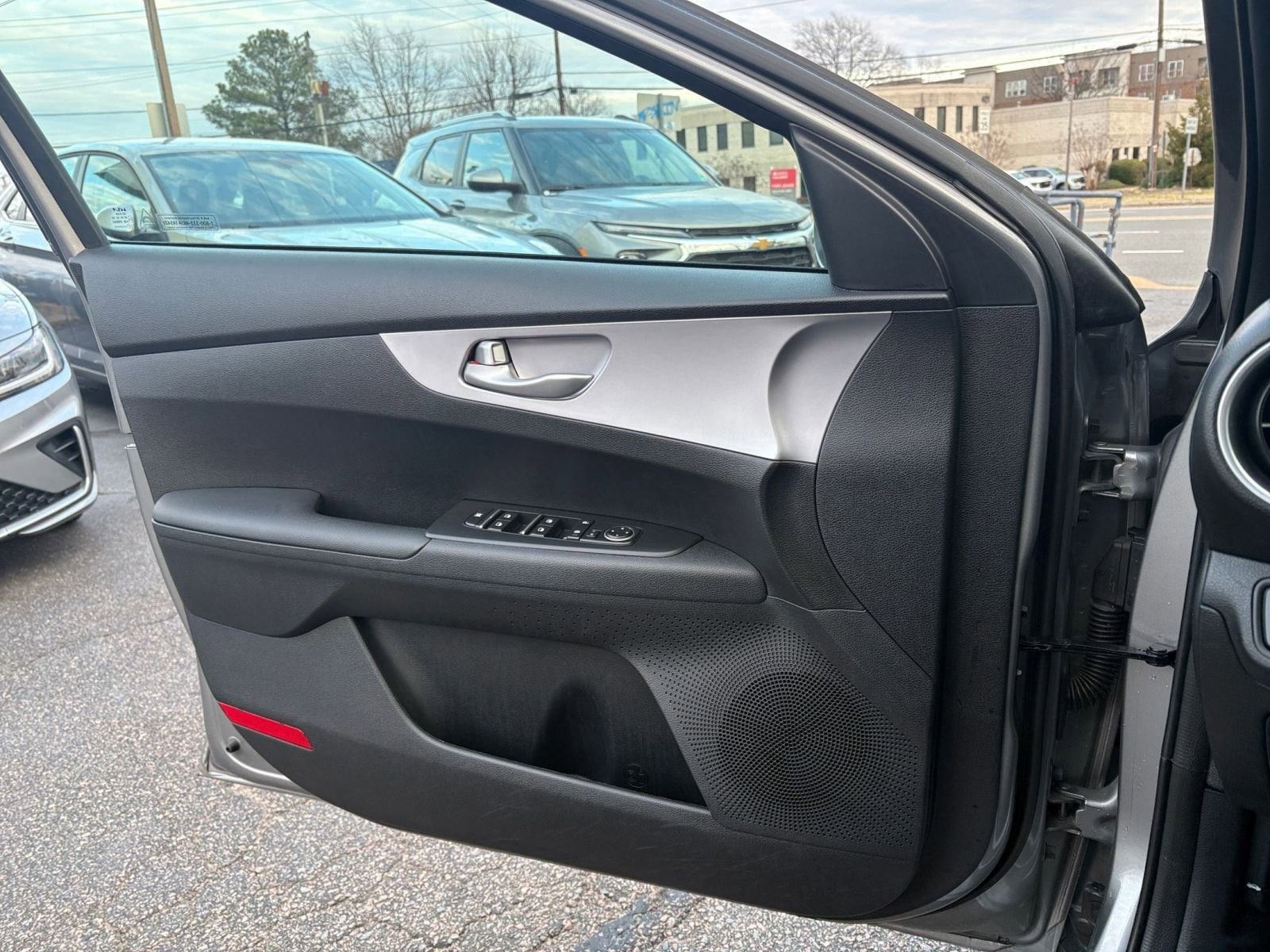 Thumbnail: 2024 Kia Forte - 20