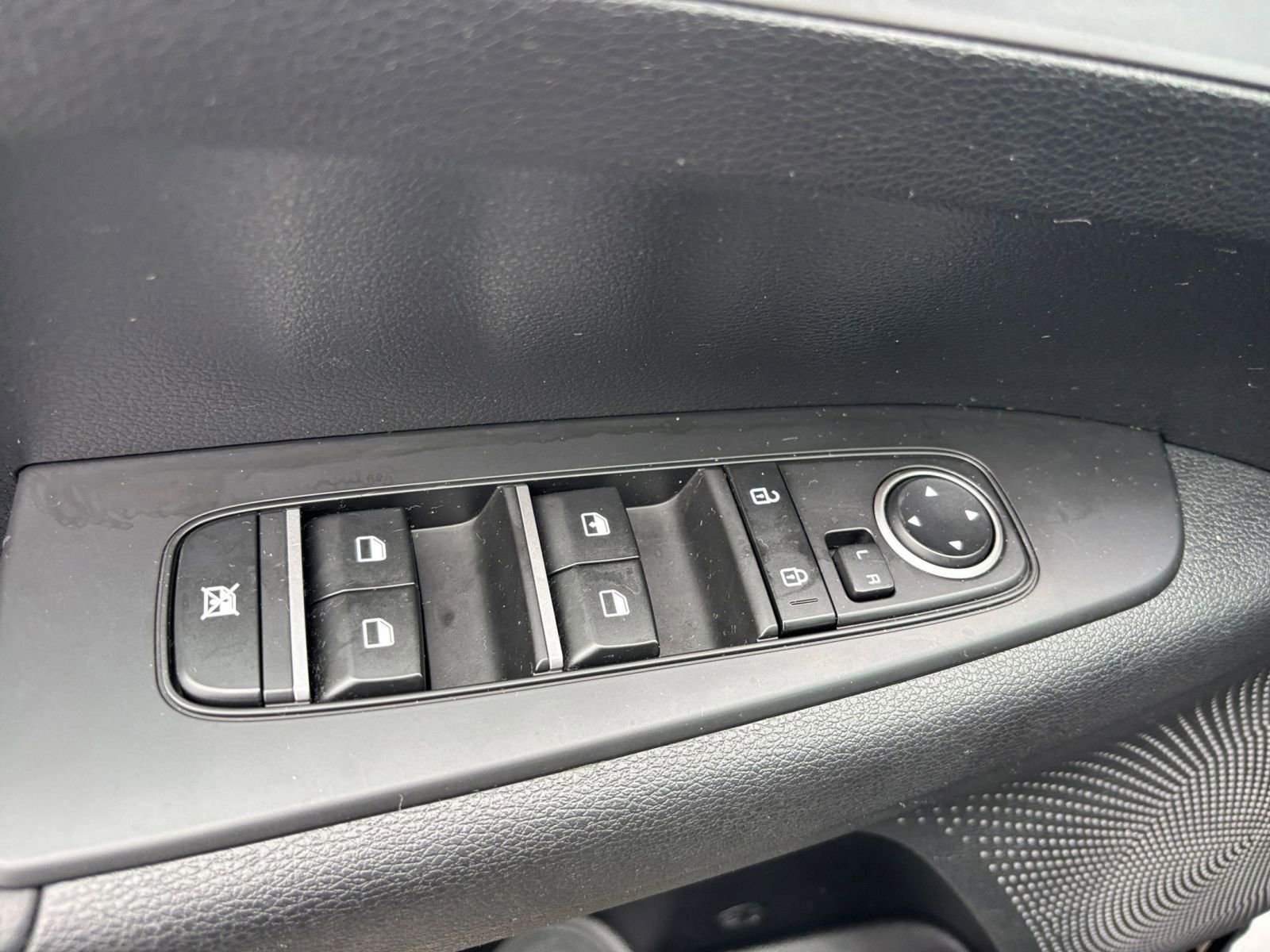 Thumbnail: 2024 Kia Forte - 20