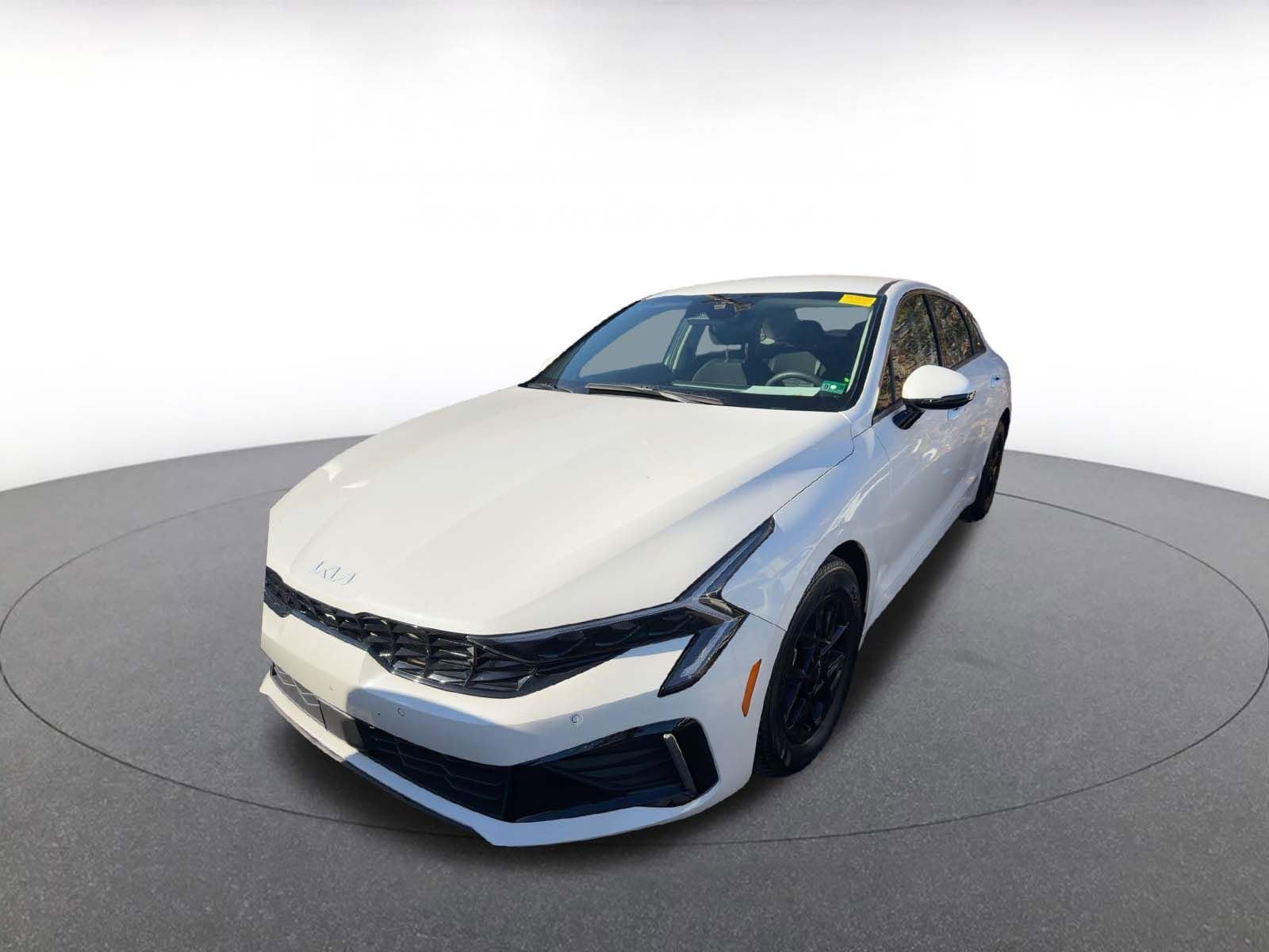 Thumbnail: 2025 Kia K5 - 1