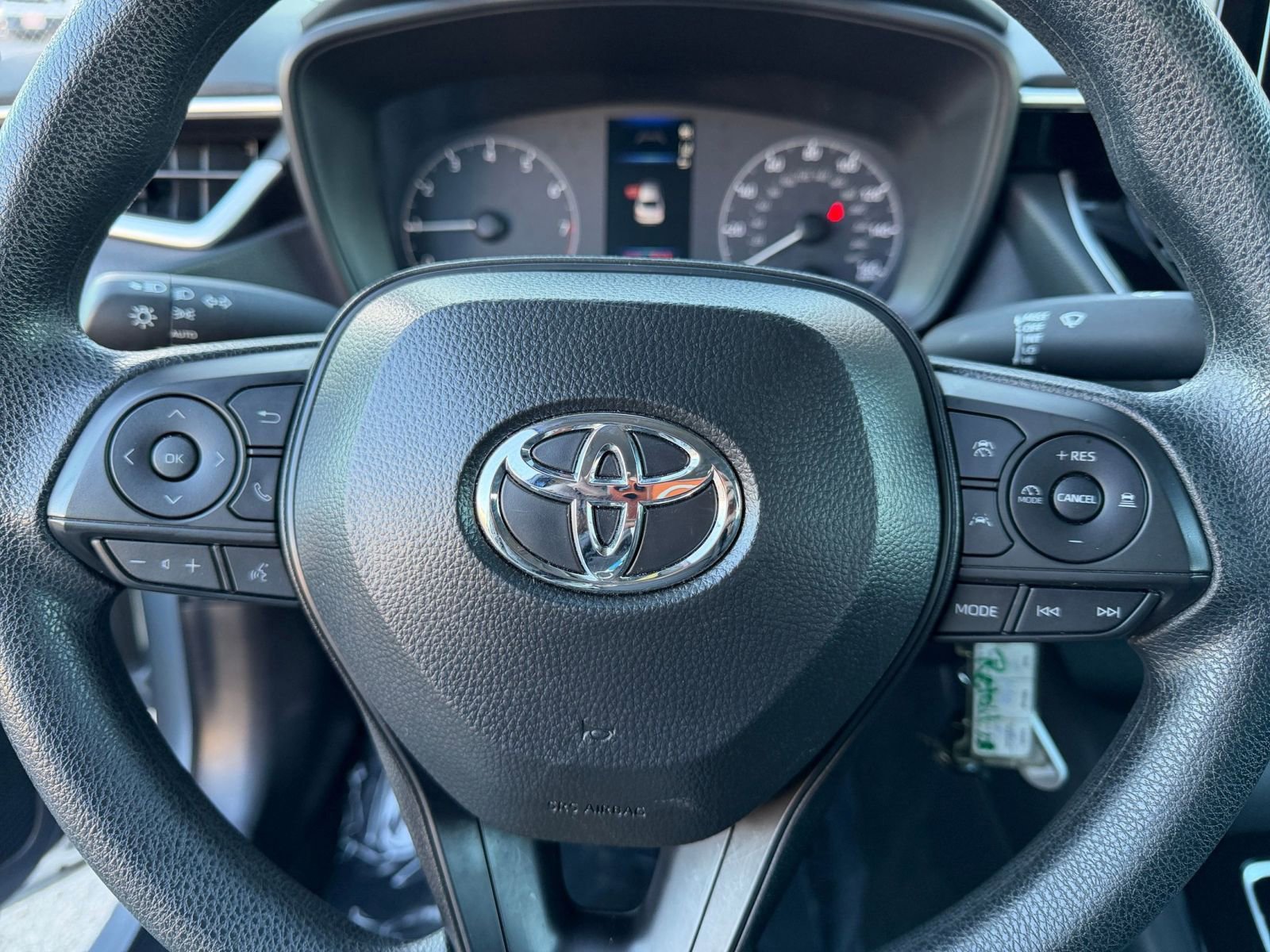 Thumbnail: 2025 Toyota Corolla - 25