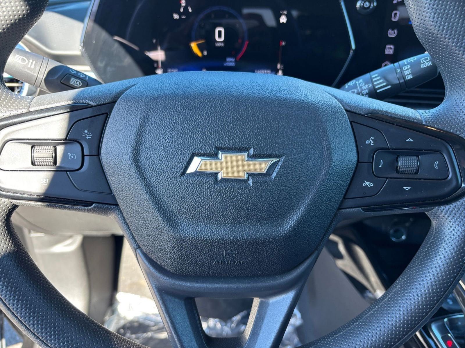 Thumbnail: 2025 Chevrolet Trax - 25