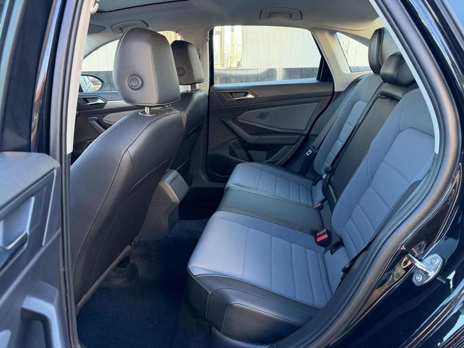 Thumbnail: 2025 Volkswagen Jetta - 25