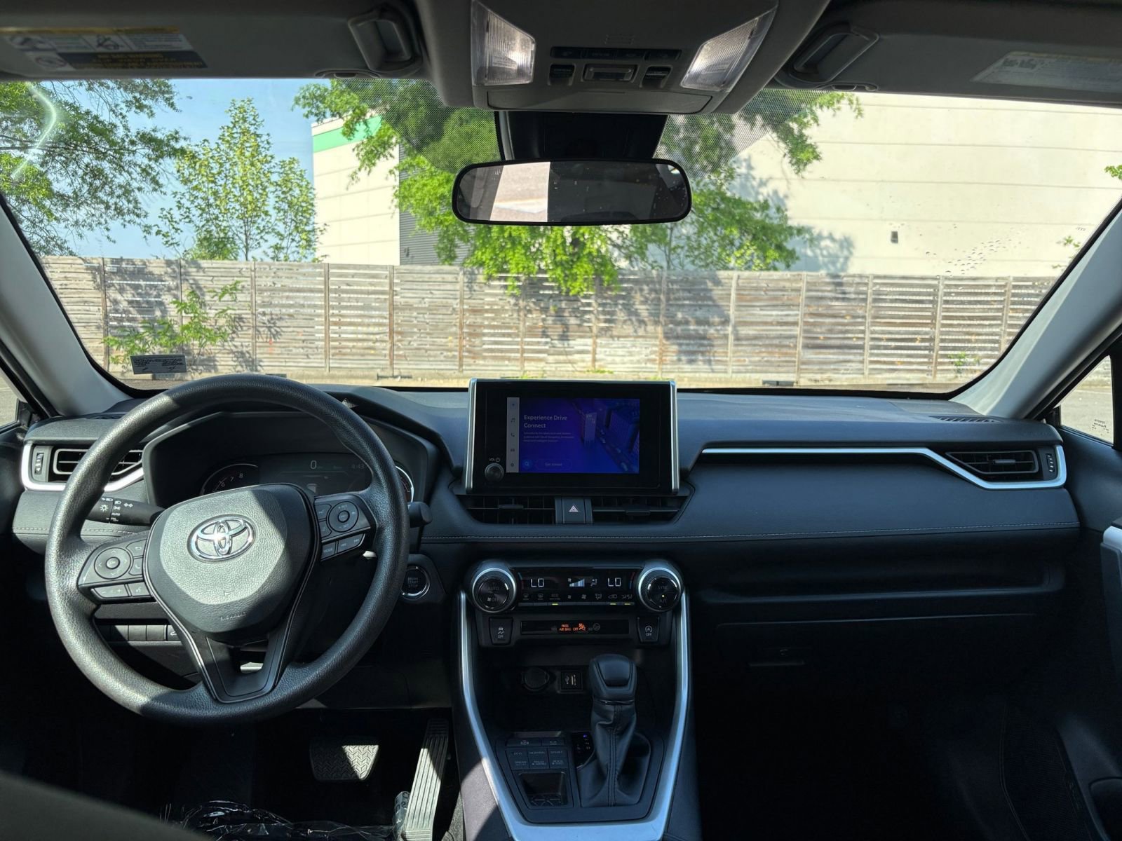 Thumbnail: 2025 Toyota RAV4 - 35