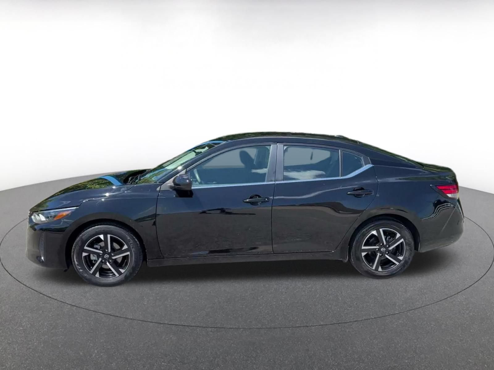 Thumbnail: 2025 Nissan Sentra - 8