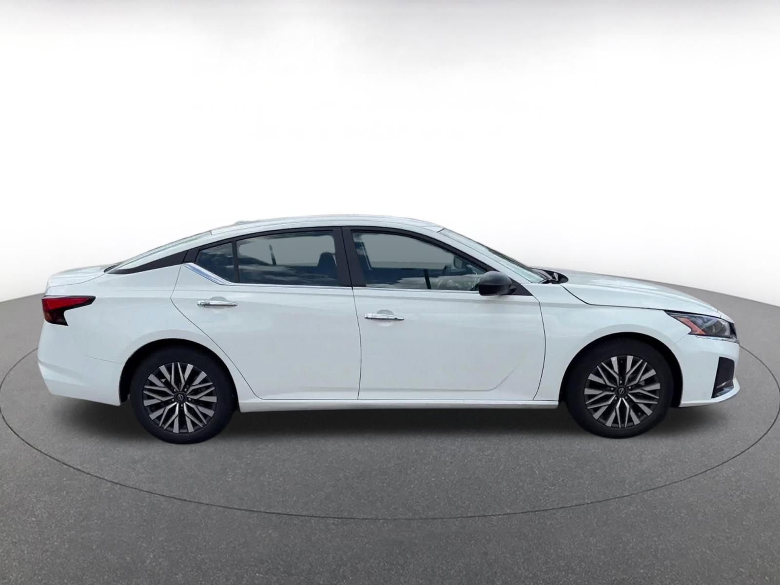 Thumbnail: 2025 Nissan Altima - 16