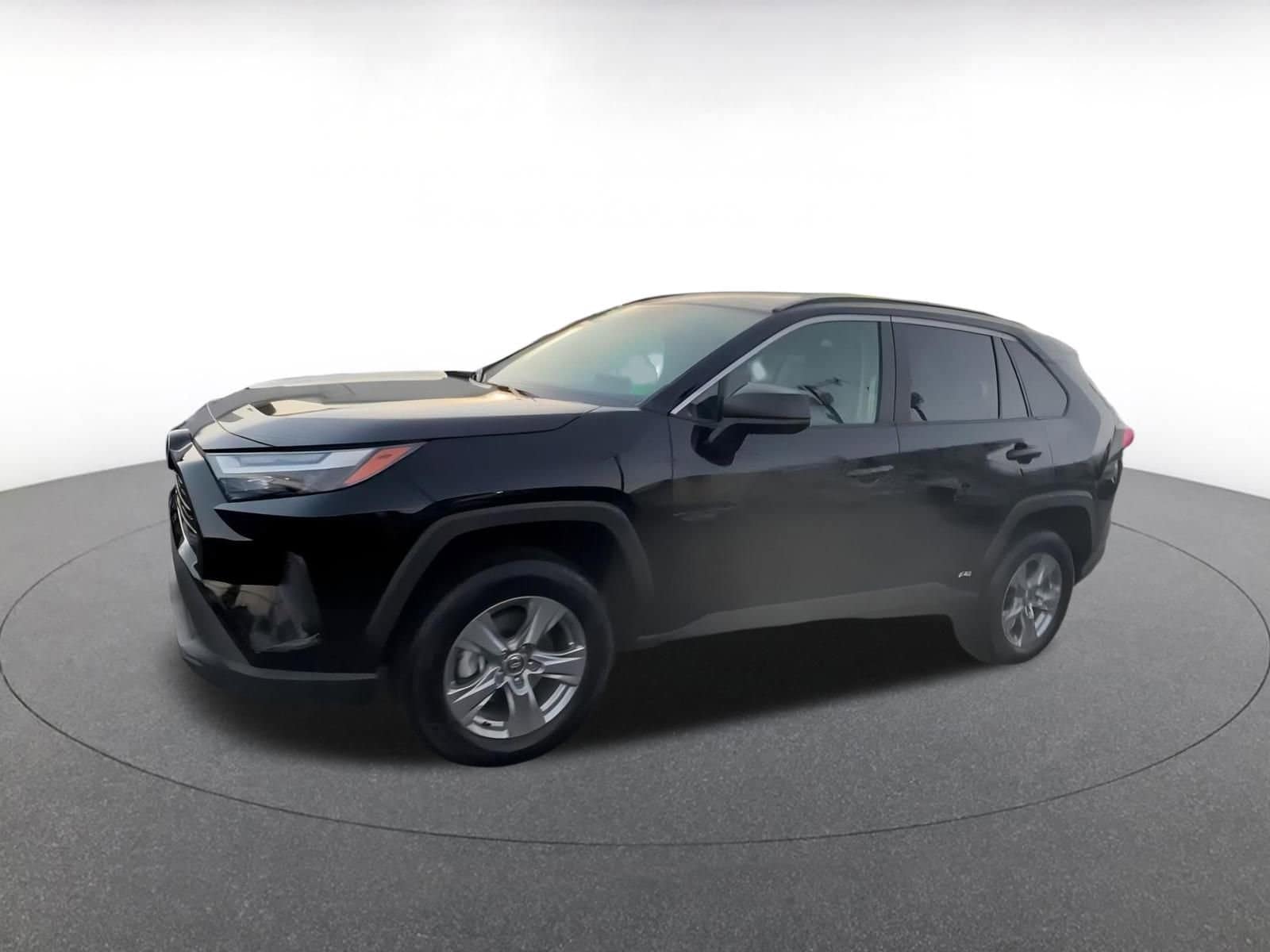 Thumbnail: 2025 Toyota RAV4 - 8